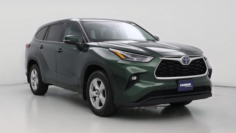 2023 Toyota Highlander LE Hero Image