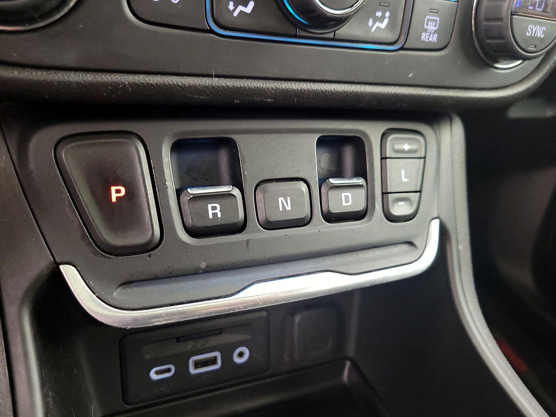Thumbnail: 2018 GMC Terrain - 17
