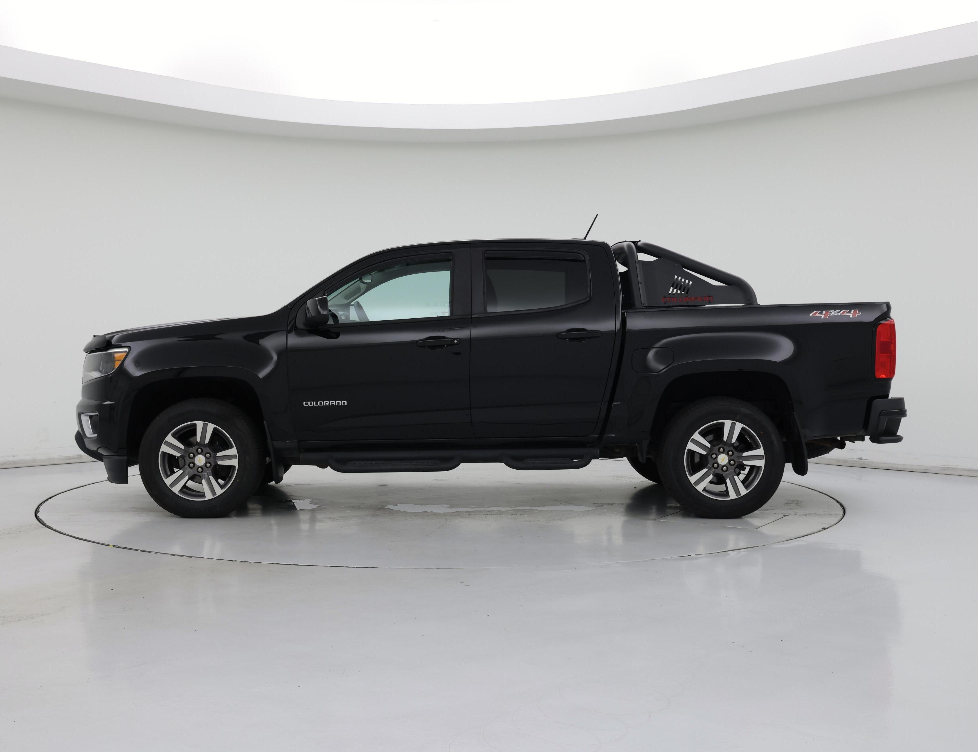 Thumbnail: 2017 Chevrolet Colorado - 3
