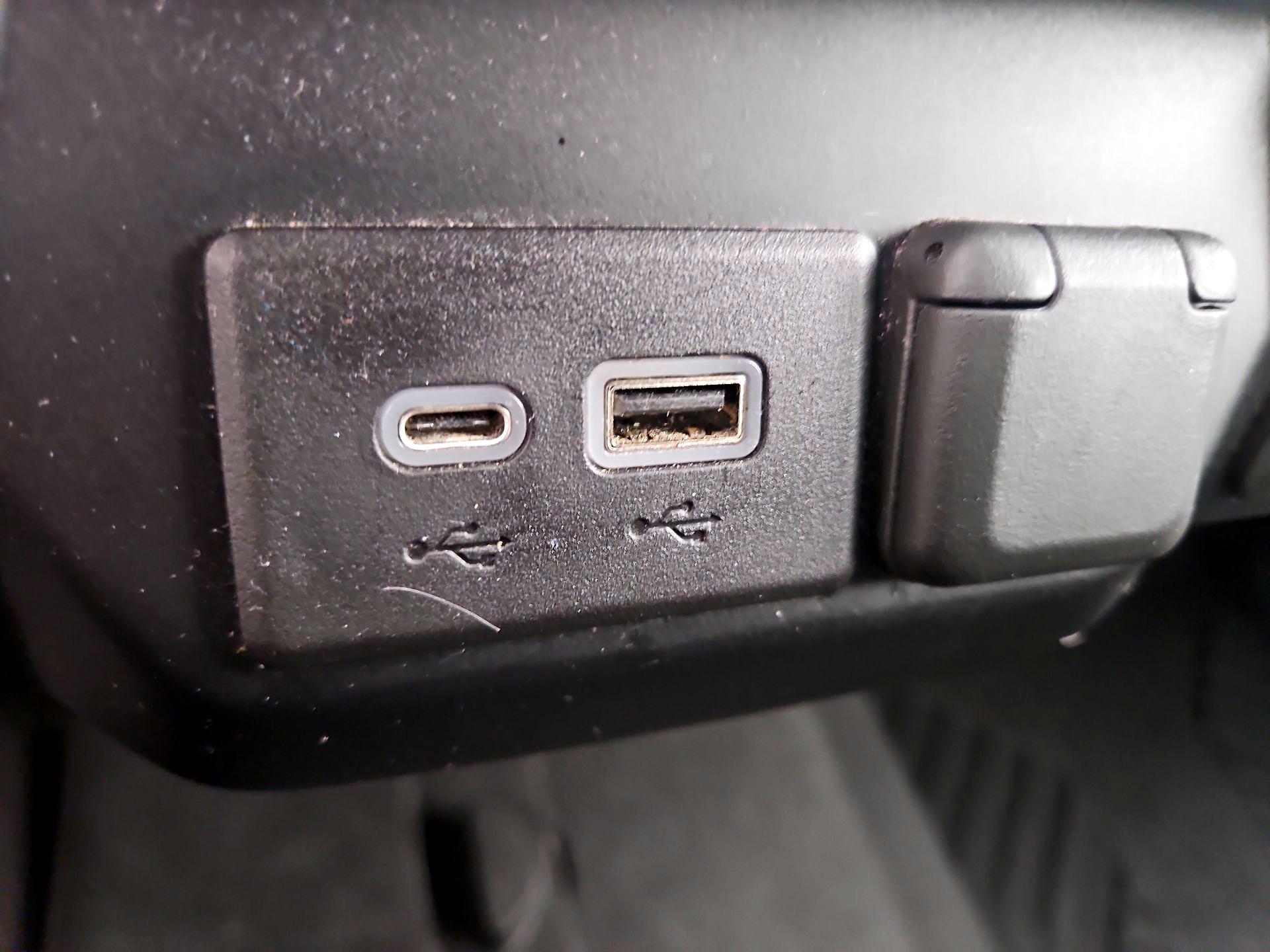 Thumbnail: 2020 Chevrolet Silverado 1500 - 18