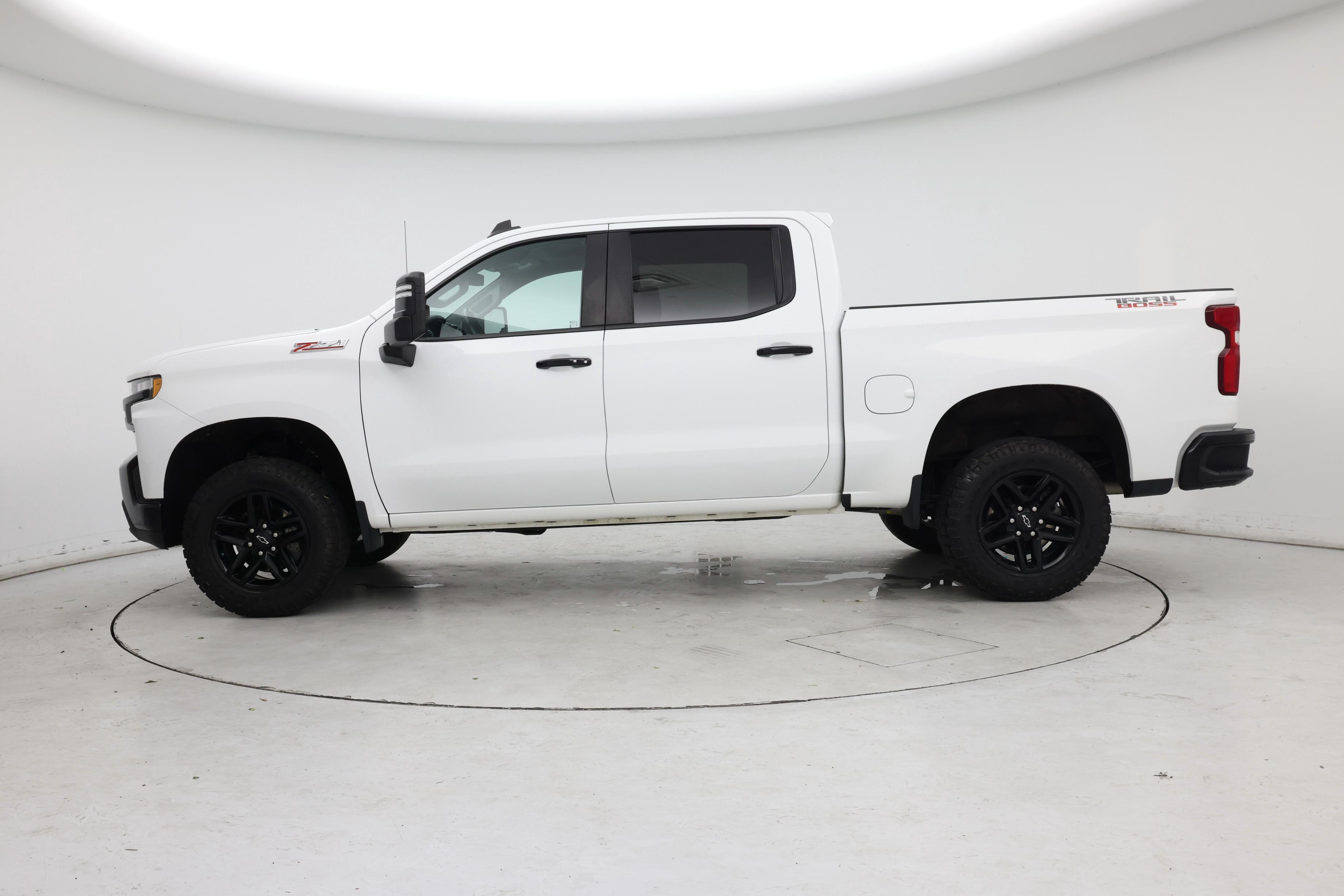 Thumbnail: 2020 Chevrolet Silverado 1500 - 3