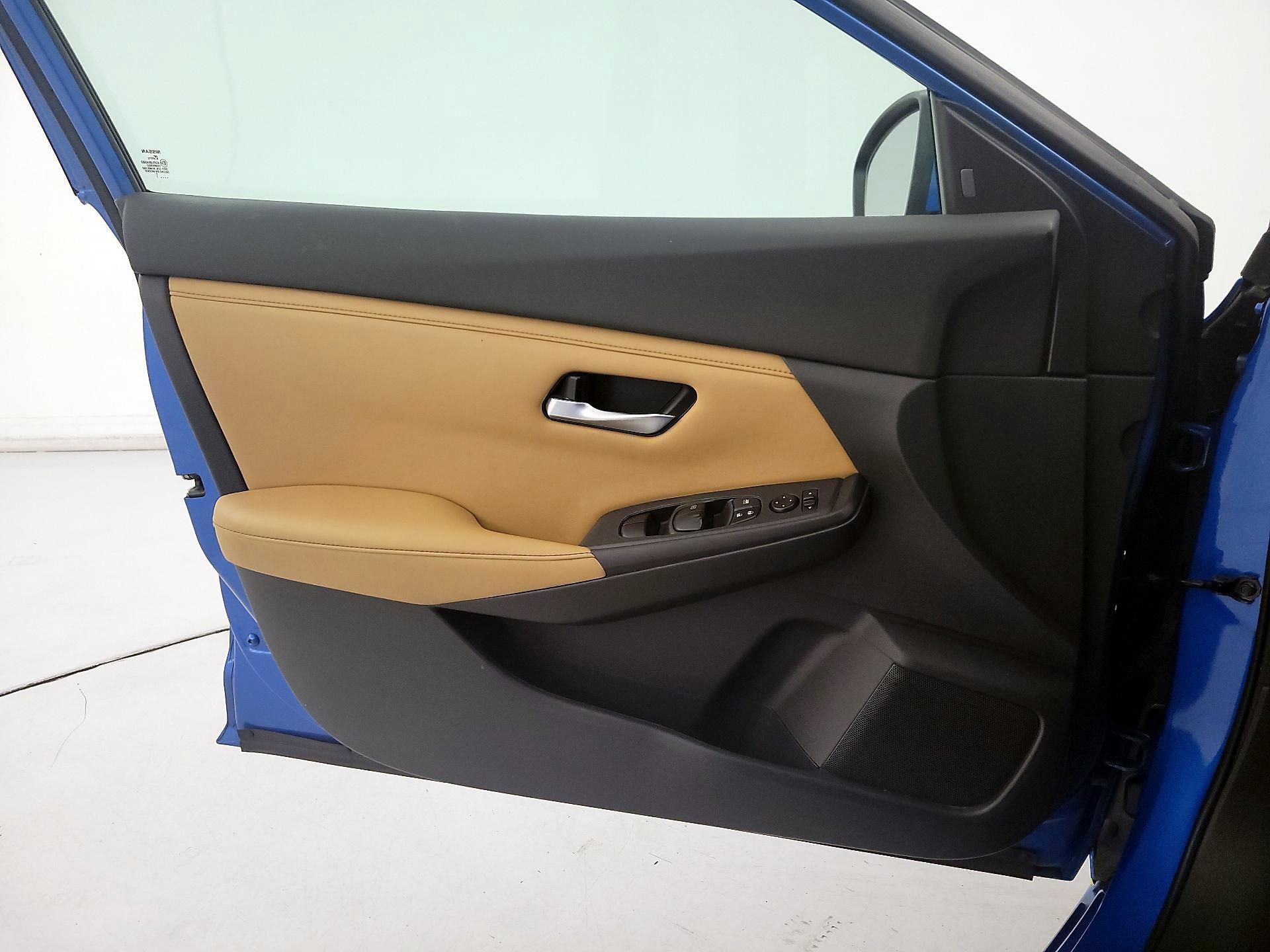 Thumbnail: 2021 Nissan Sentra - 12