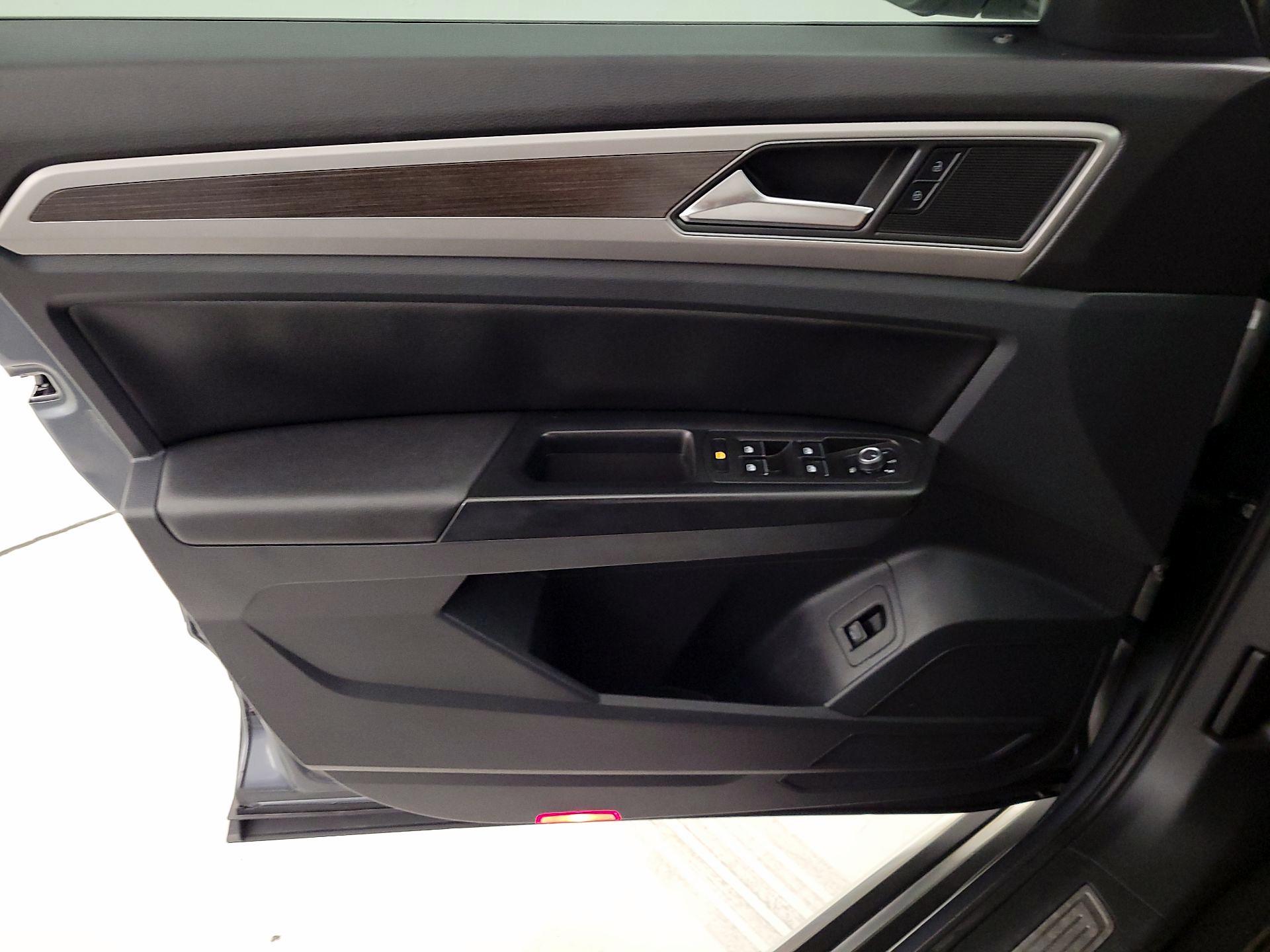 Thumbnail: 2019 Volkswagen Atlas - 12