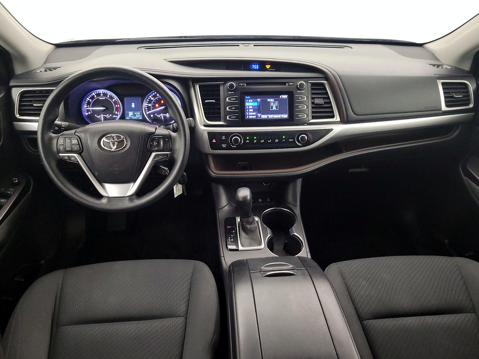 Thumbnail: 2016 Toyota Highlander - 9