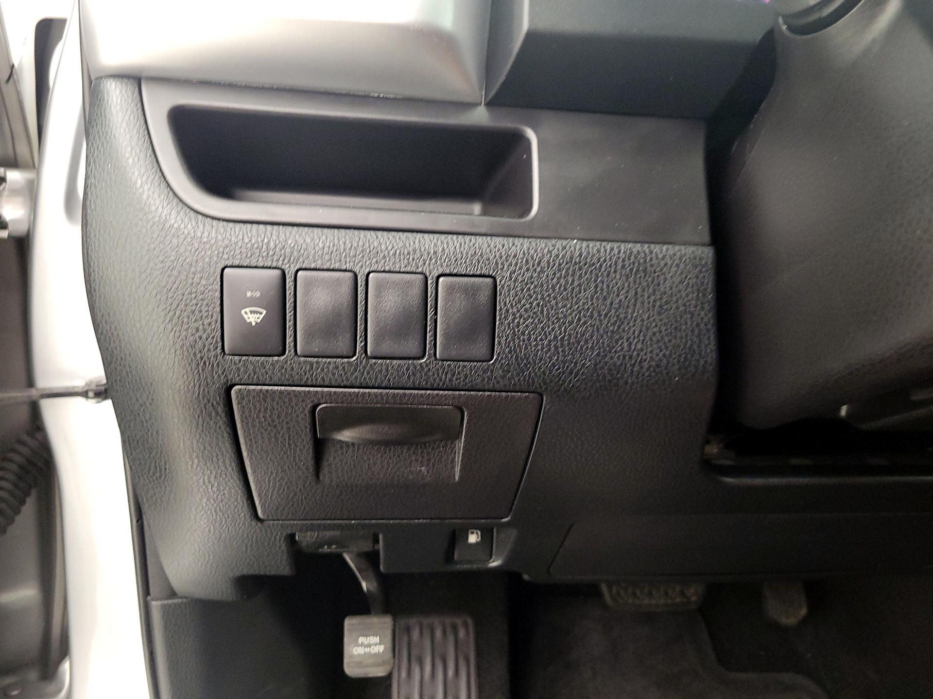 Thumbnail: 2016 Toyota Highlander - 13