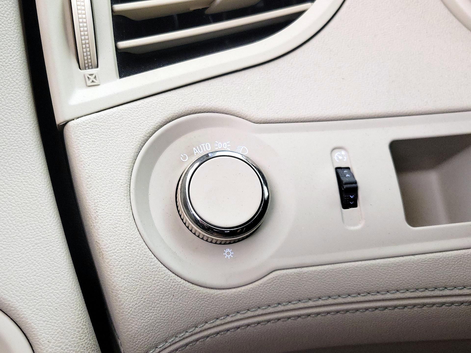 Thumbnail: 2015 Buick LaCrosse - 13