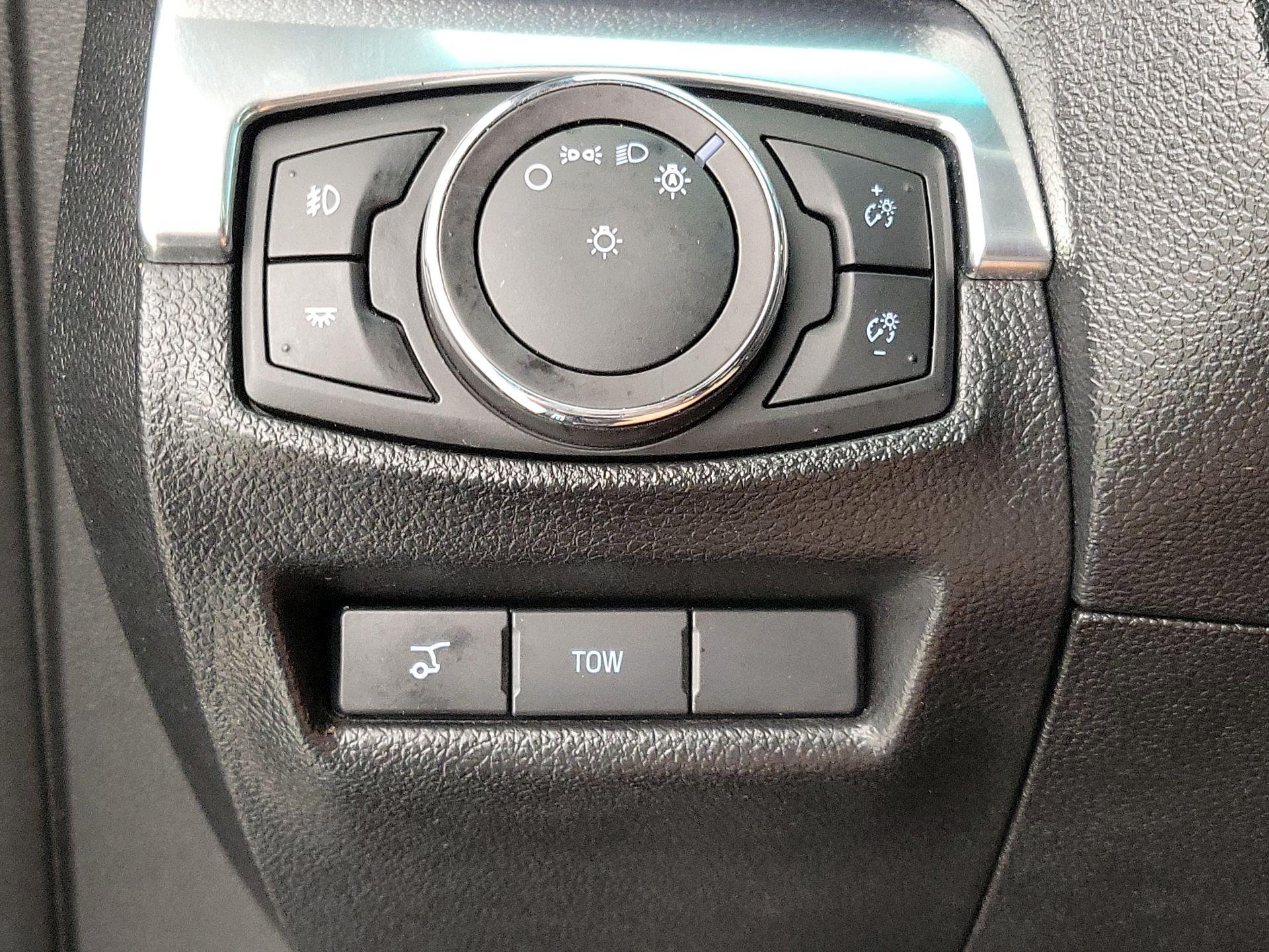 Thumbnail: 2017 Ford Explorer - 13
