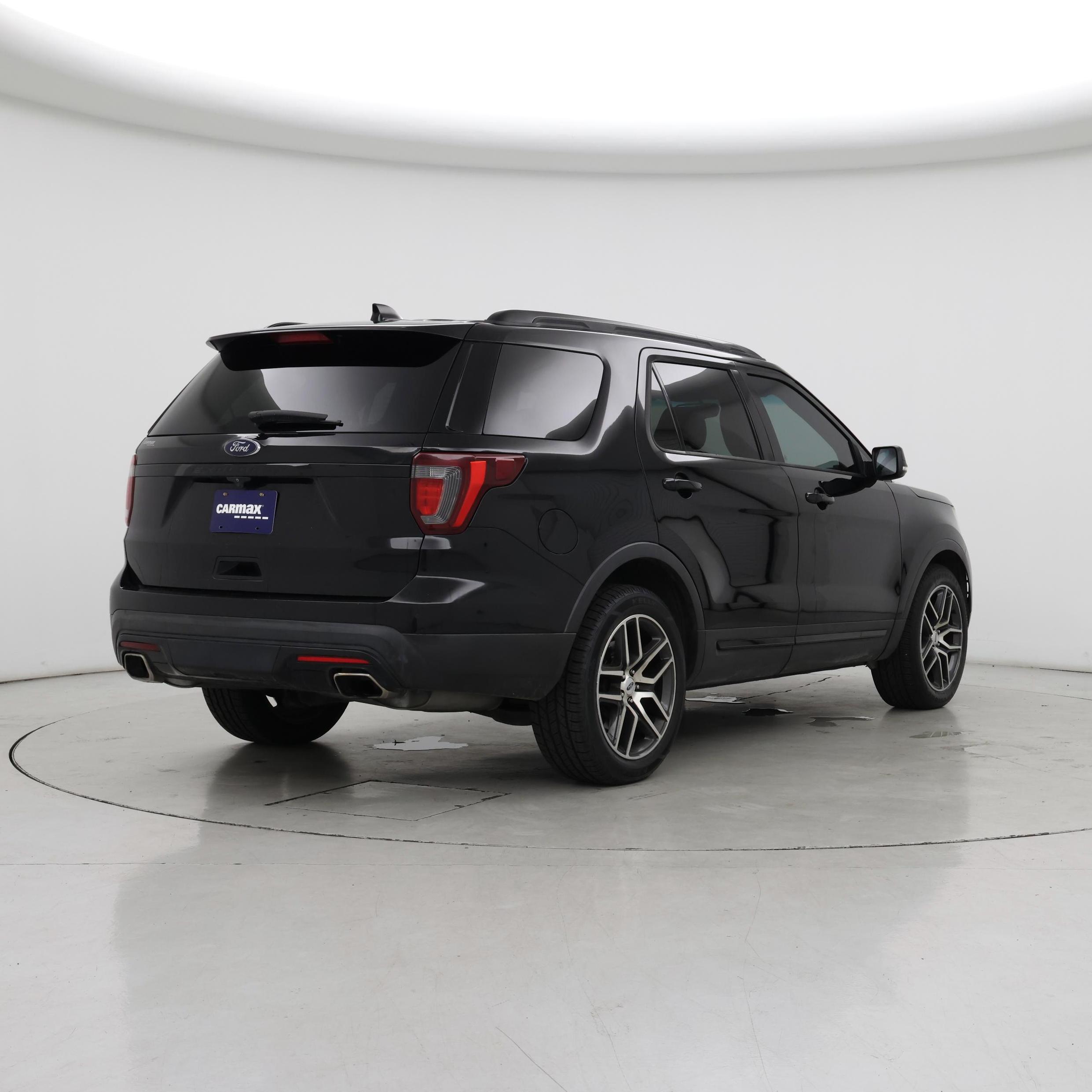 Thumbnail: 2017 Ford Explorer - 8