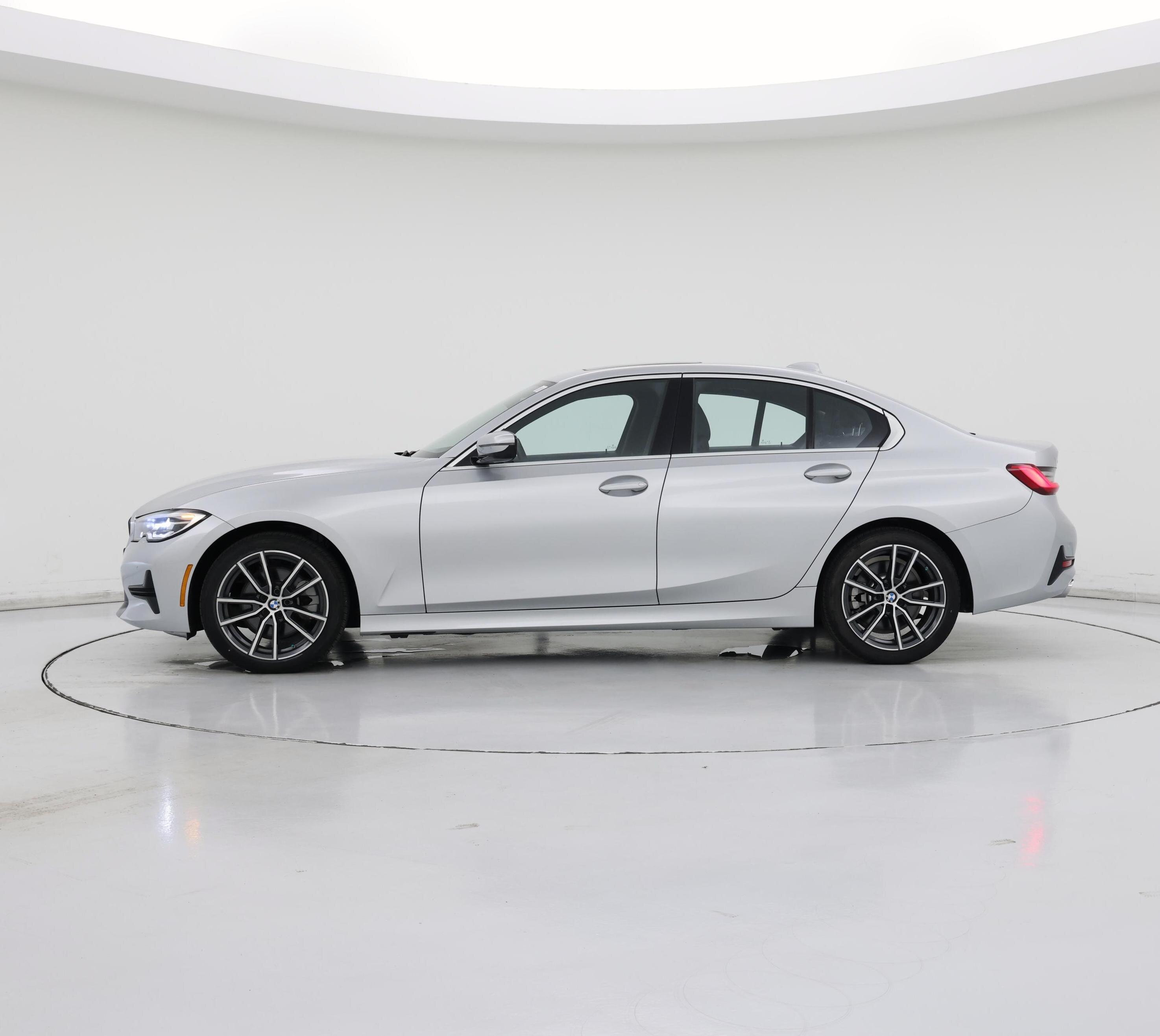 Thumbnail: 2019 BMW 3 Series - 3