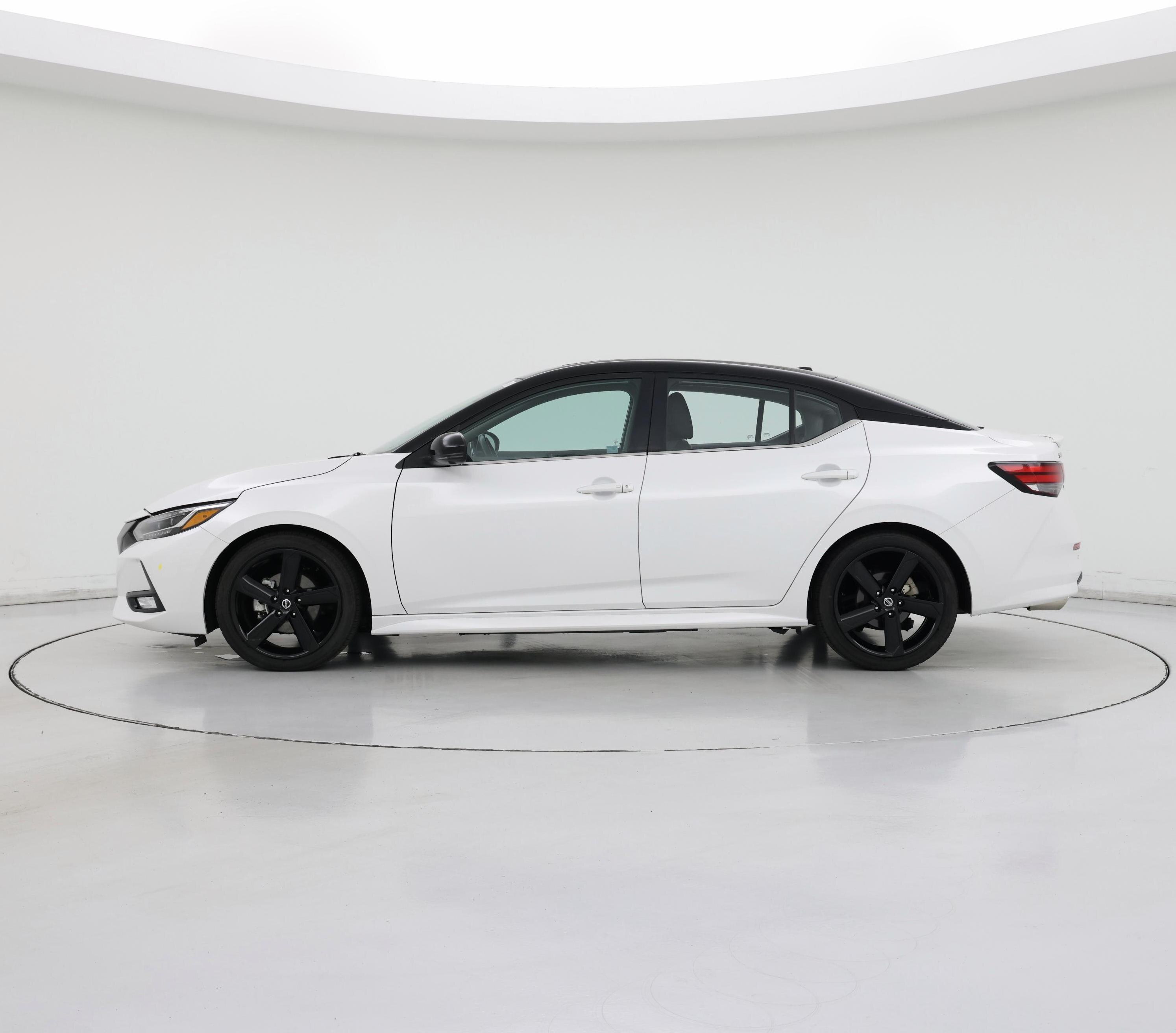 Thumbnail: 2022 Nissan Sentra - 3