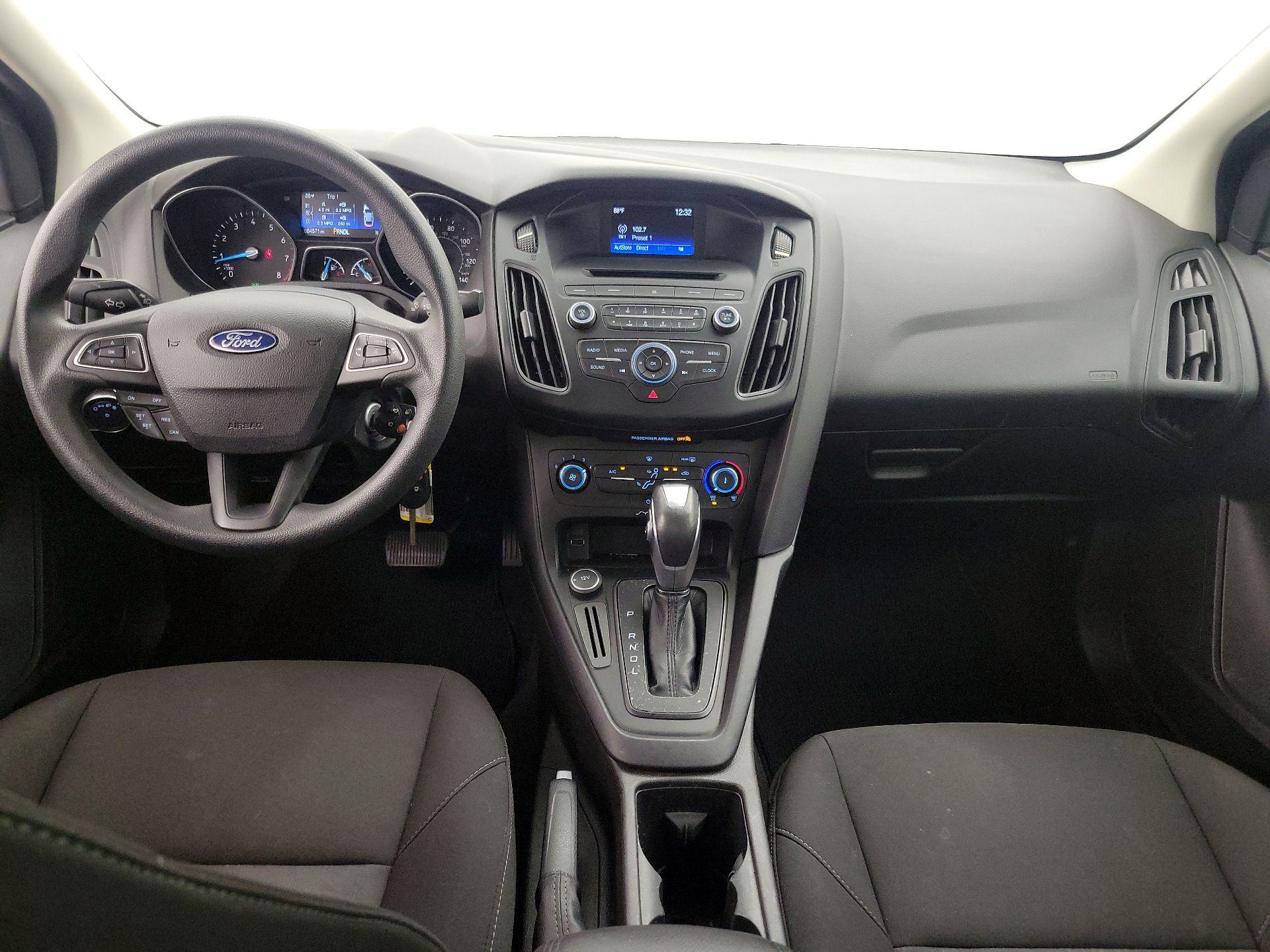 Thumbnail: 2015 Ford Focus - 9