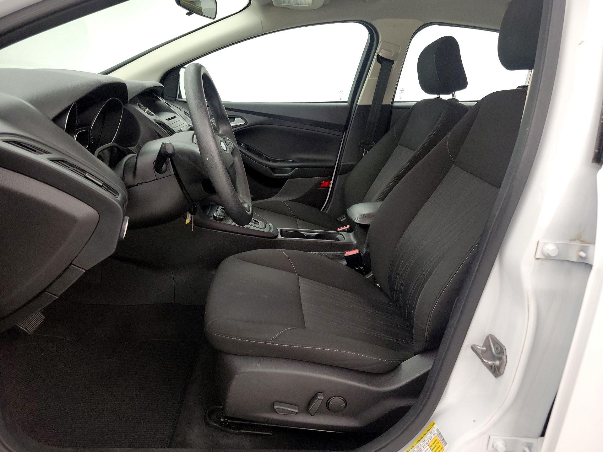 Thumbnail: 2015 Ford Focus - 11