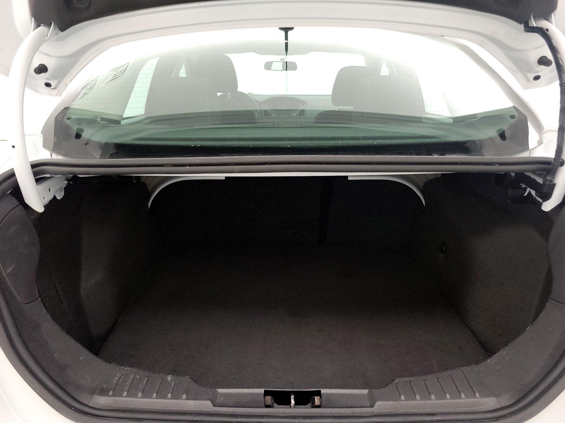 Thumbnail: 2015 Ford Focus - 20