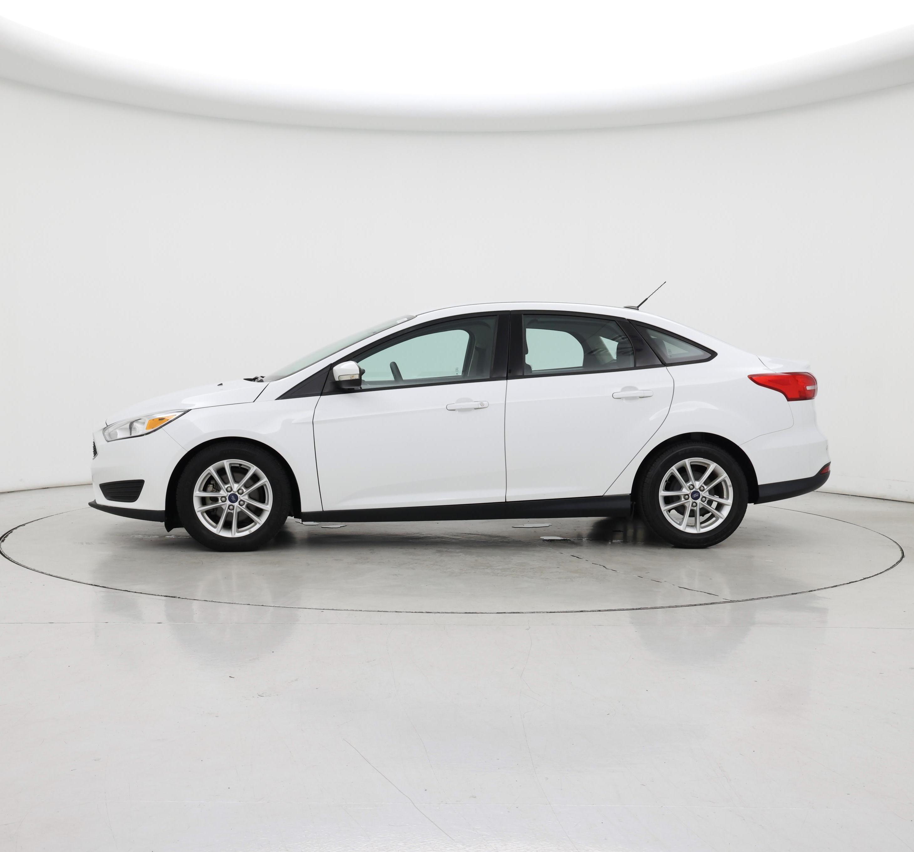 Thumbnail: 2015 Ford Focus - 3