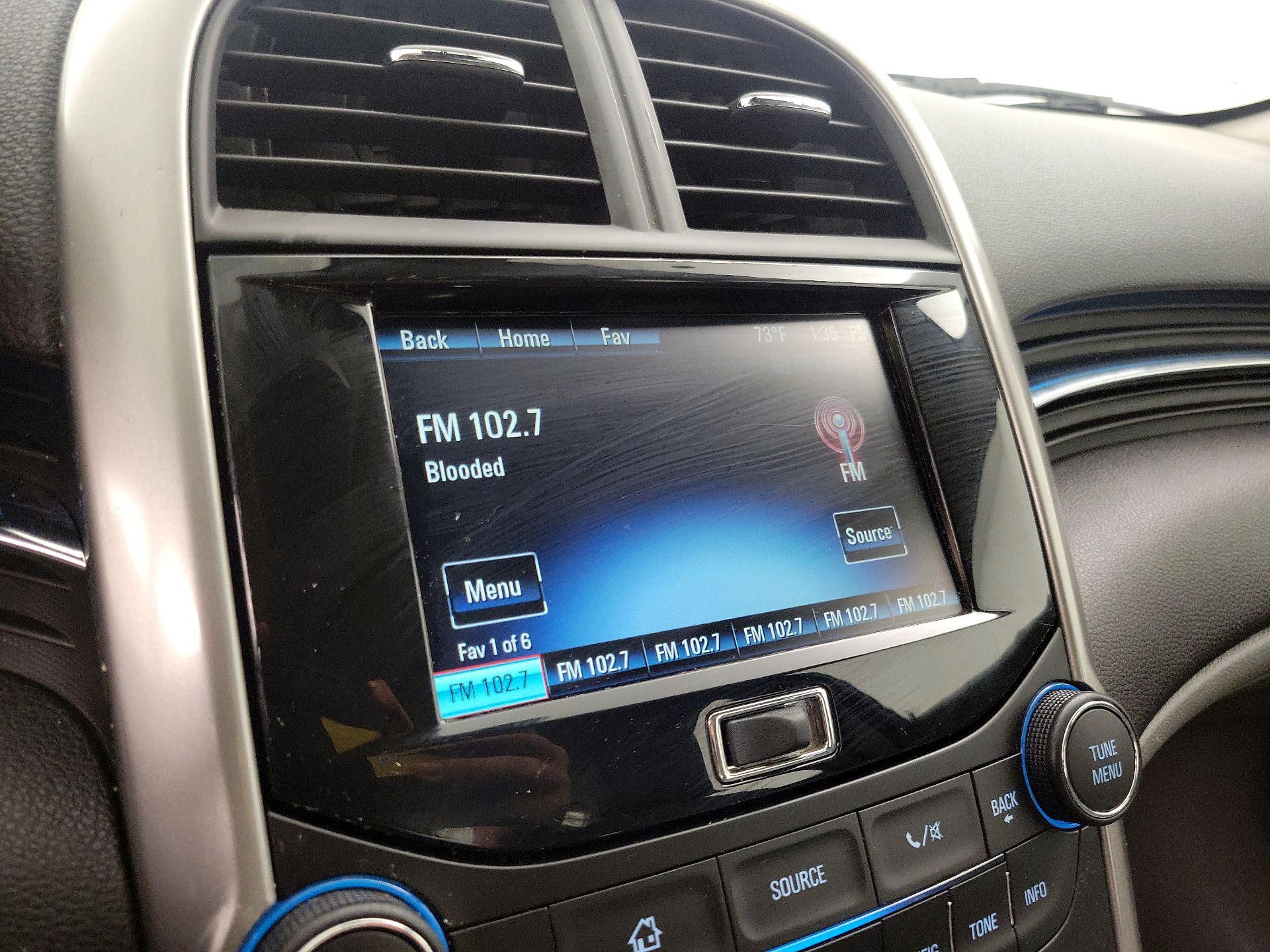 Thumbnail: 2016 Chevrolet Malibu - 14