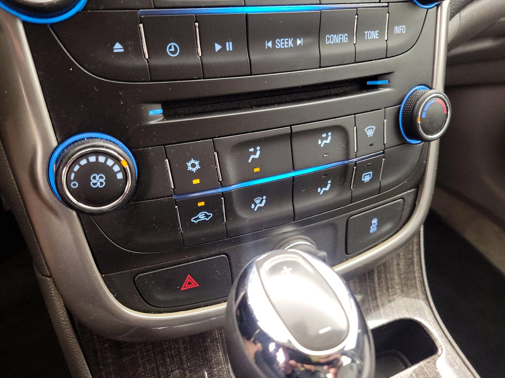 Thumbnail: 2016 Chevrolet Malibu - 15