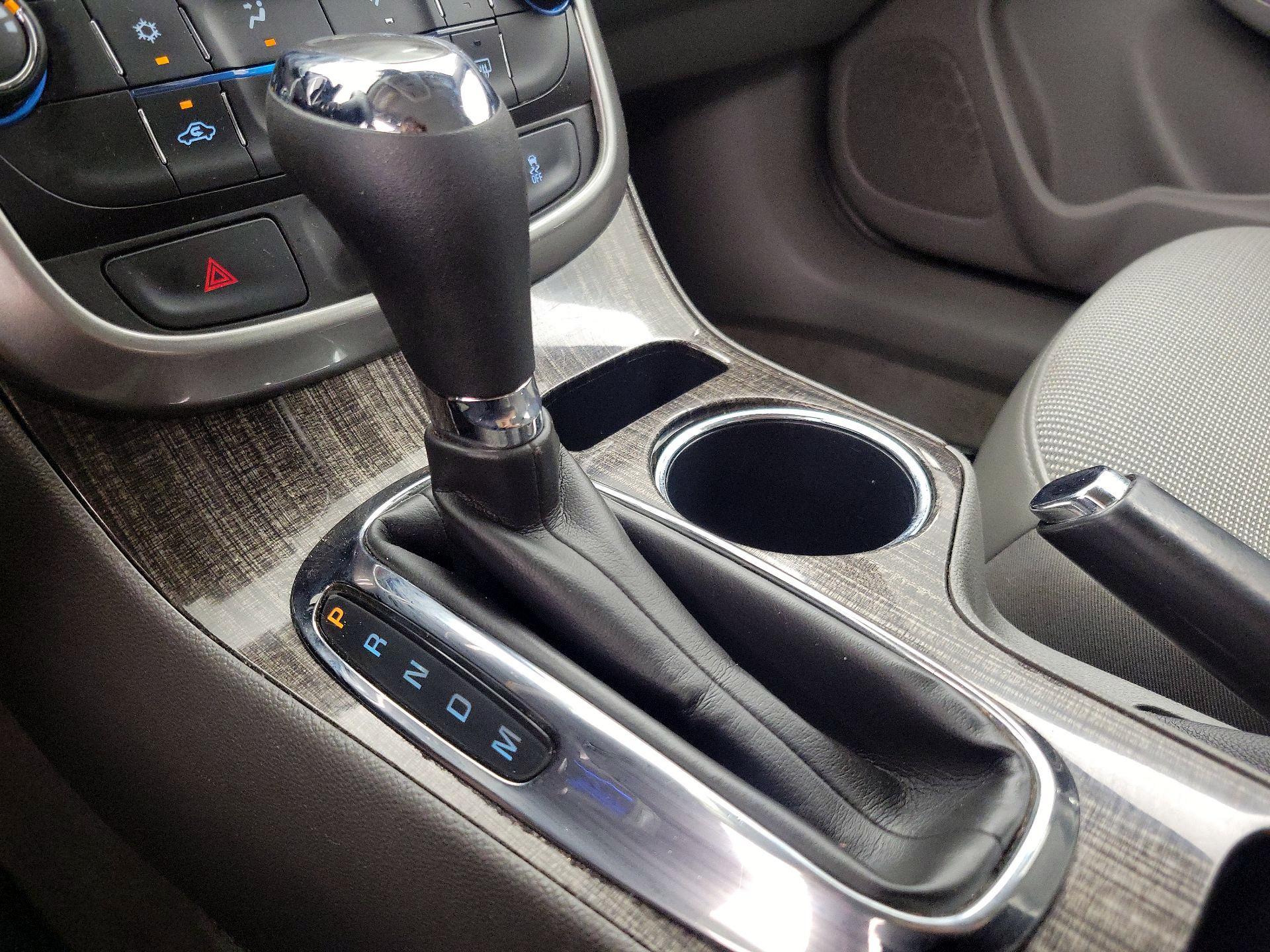 Thumbnail: 2016 Chevrolet Malibu - 16