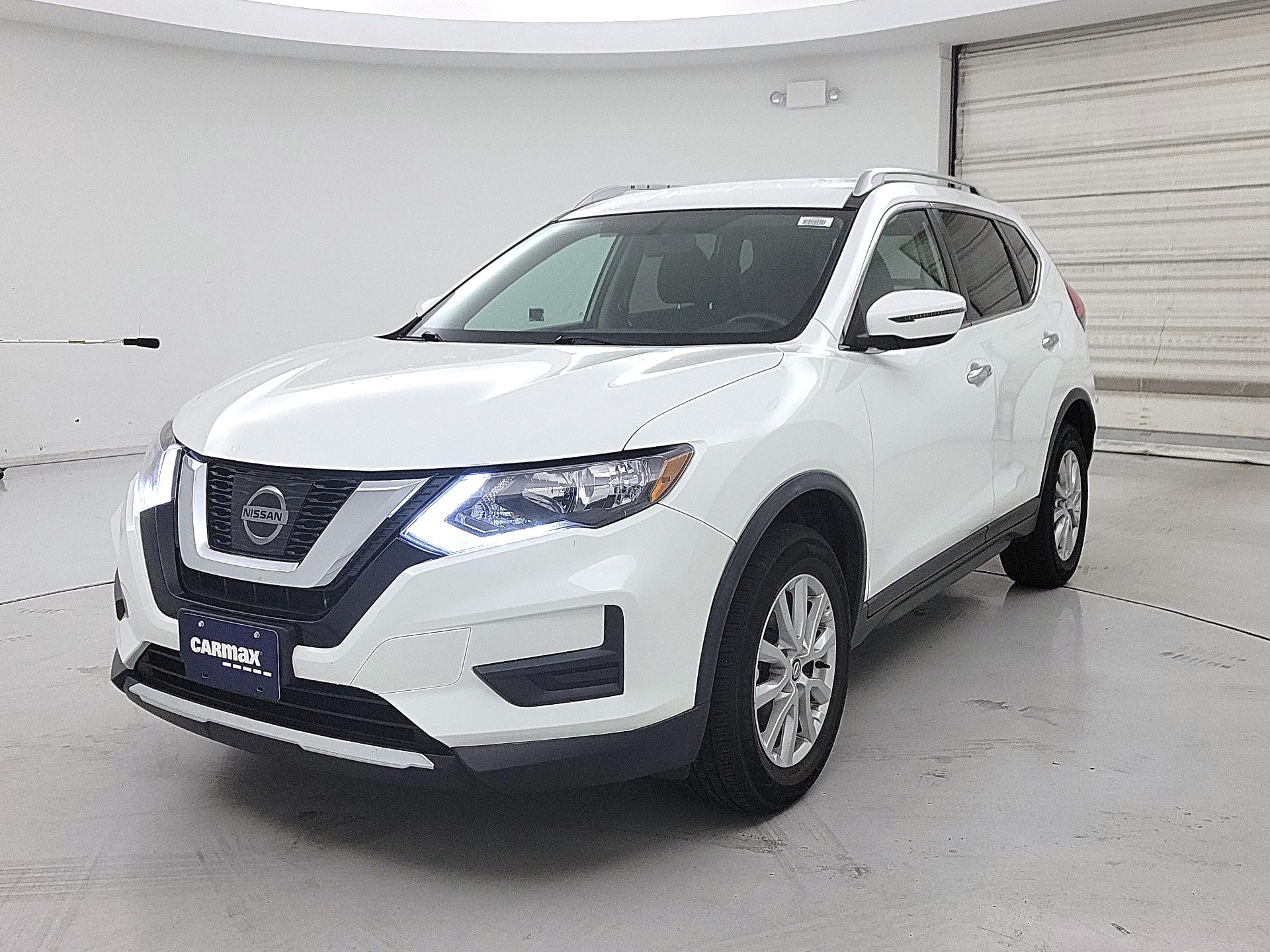 Thumbnail: 2017 Nissan Rogue - 3