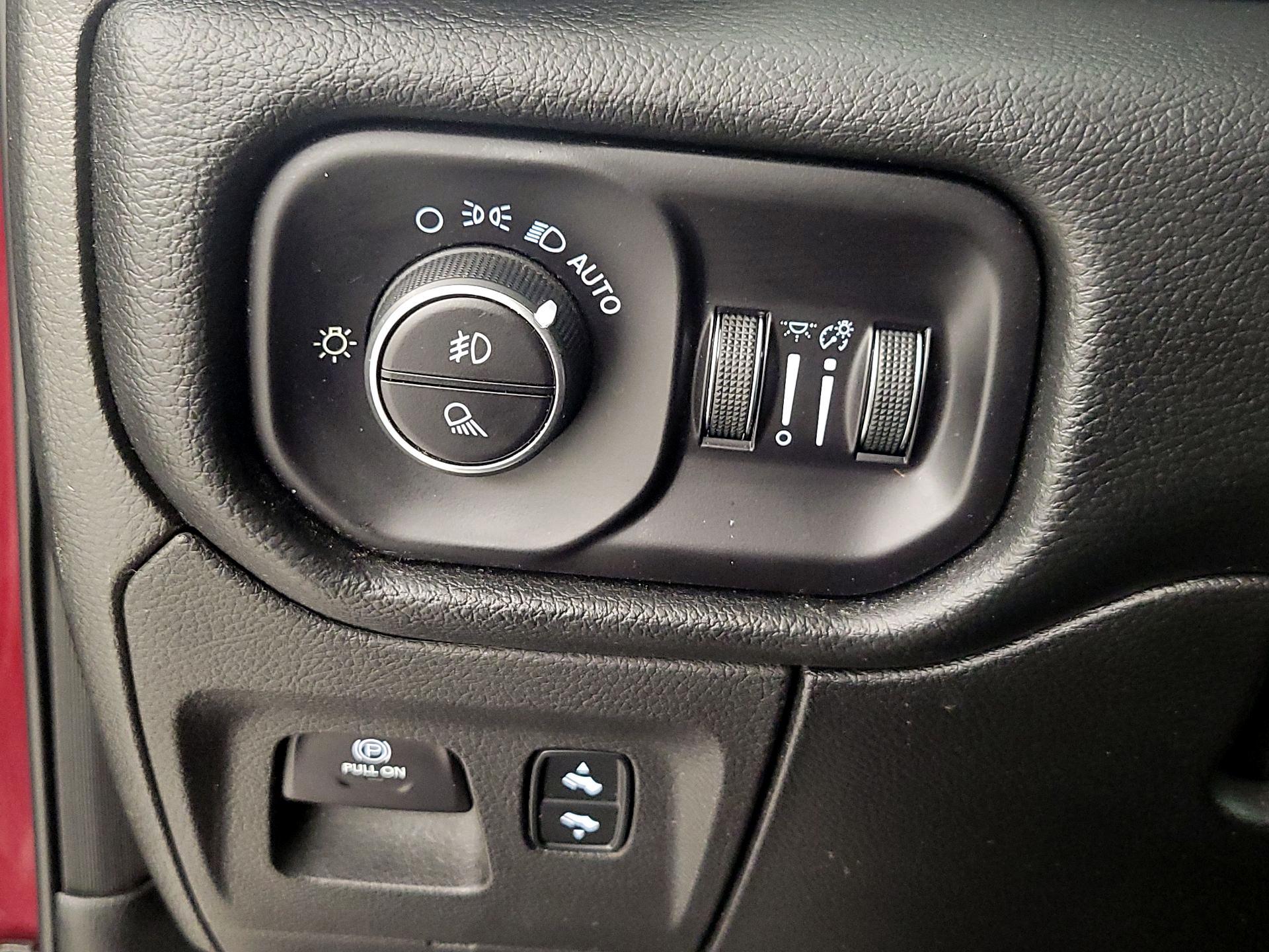 Thumbnail: 2019 RAM 1500 - 13