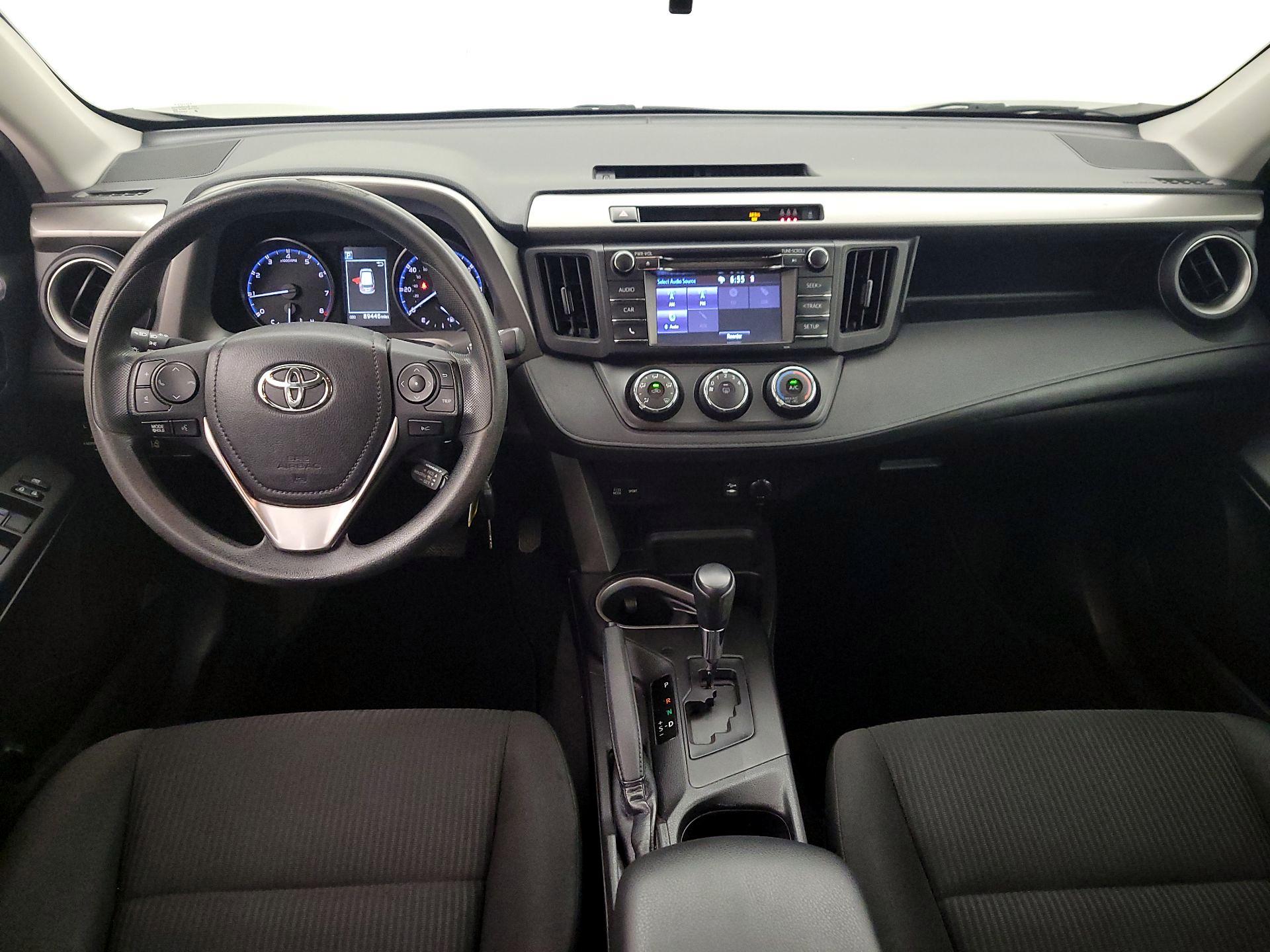 Thumbnail: 2017 Toyota RAV4 - 9