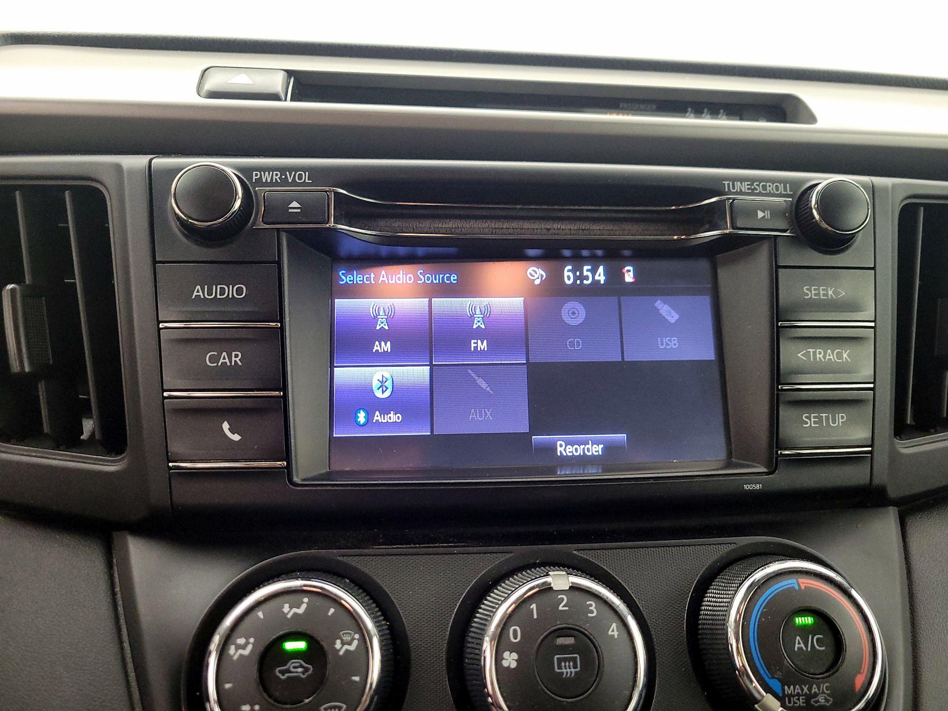 Thumbnail: 2017 Toyota RAV4 - 15