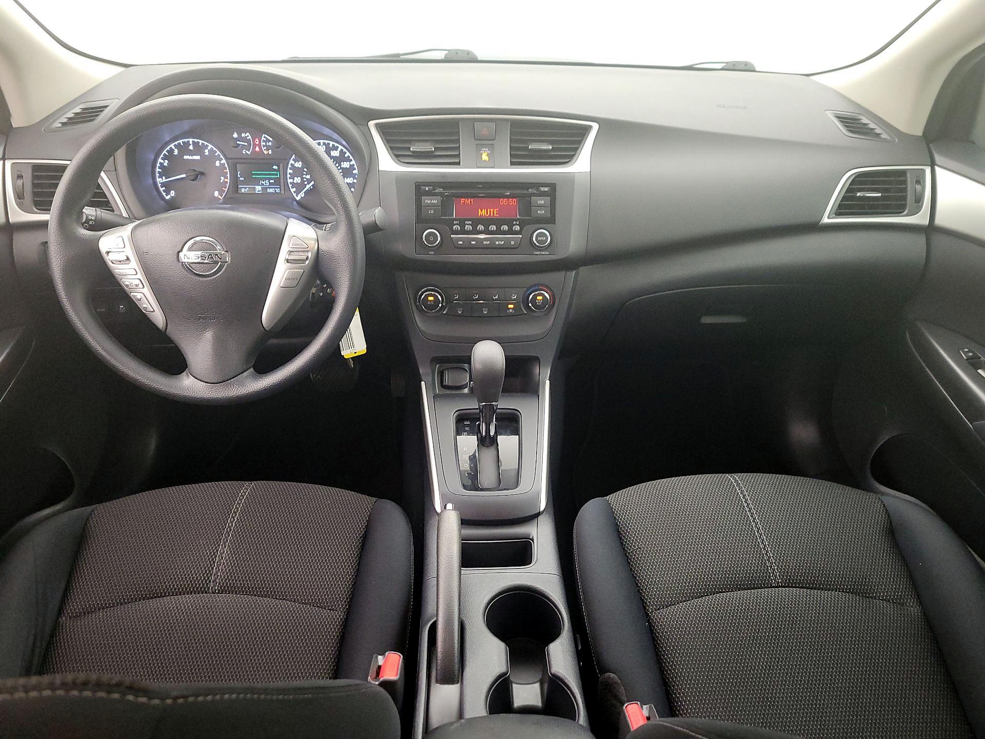 Thumbnail: 2017 Nissan Sentra - 9