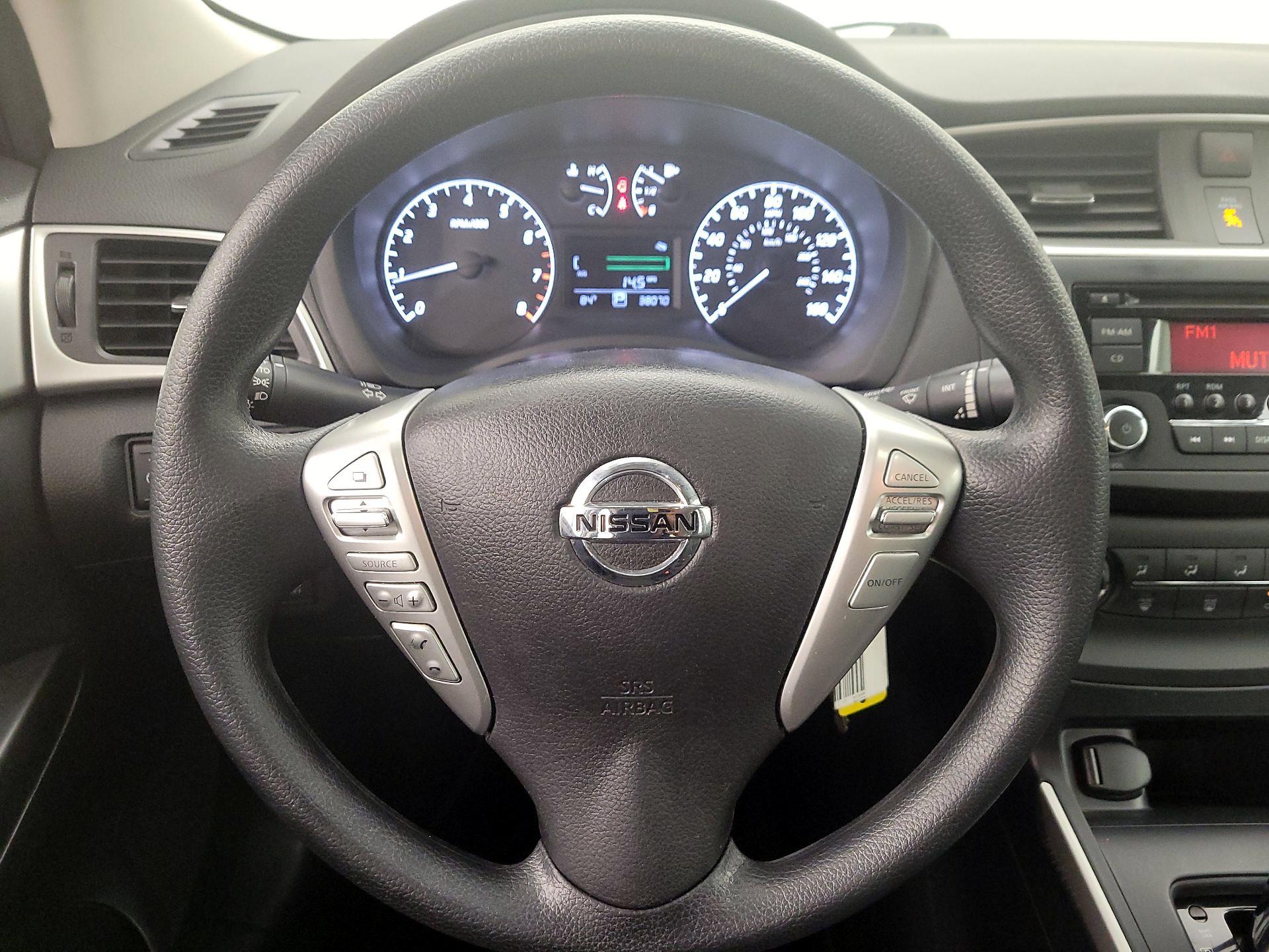 Thumbnail: 2017 Nissan Sentra - 10