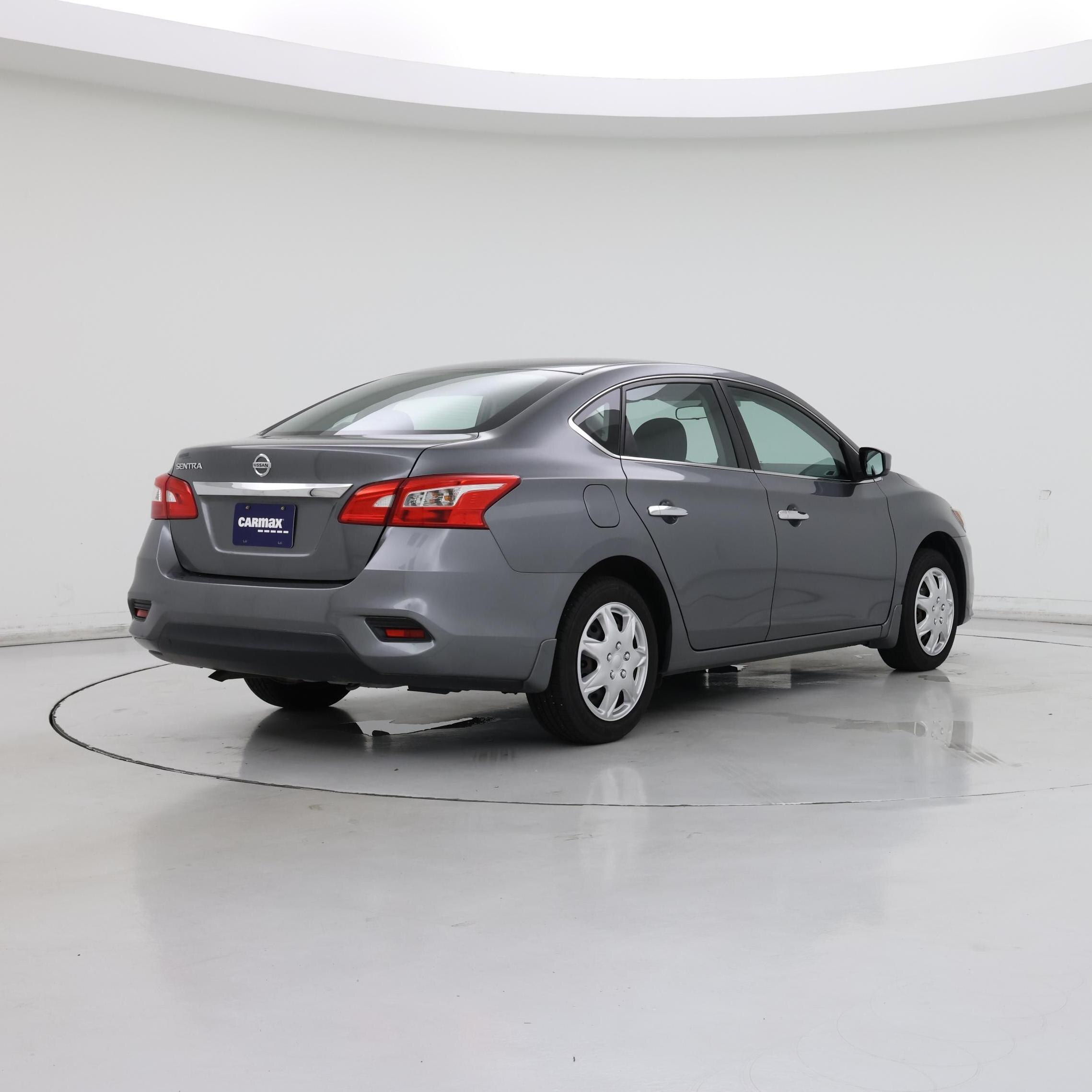 Thumbnail: 2017 Nissan Sentra - 8