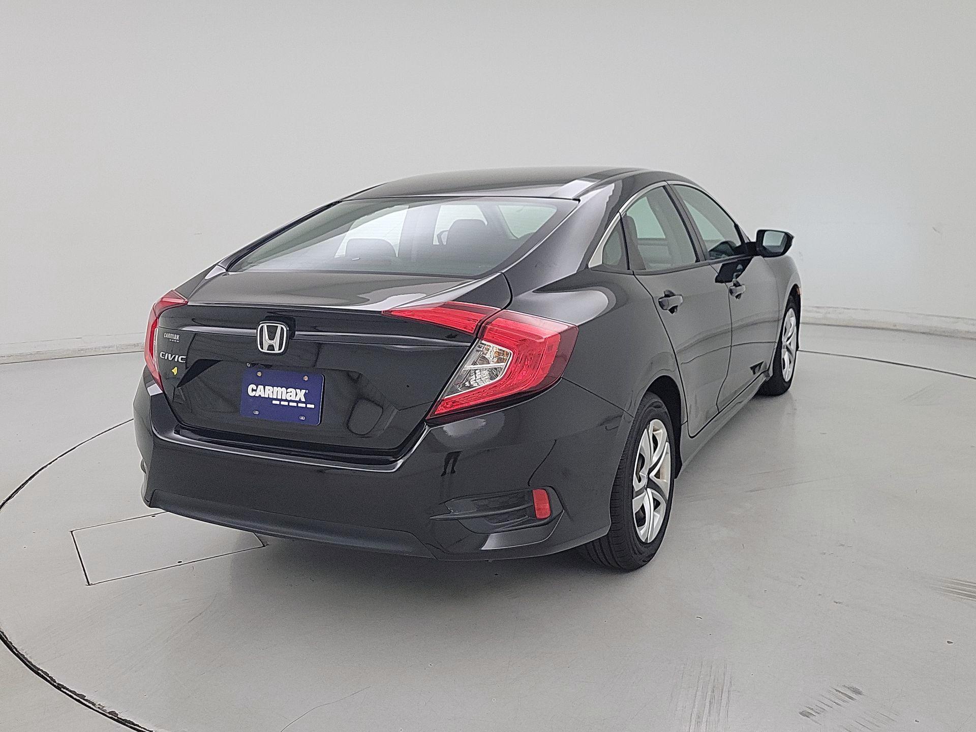 Thumbnail: 2016 Honda Civic - 5