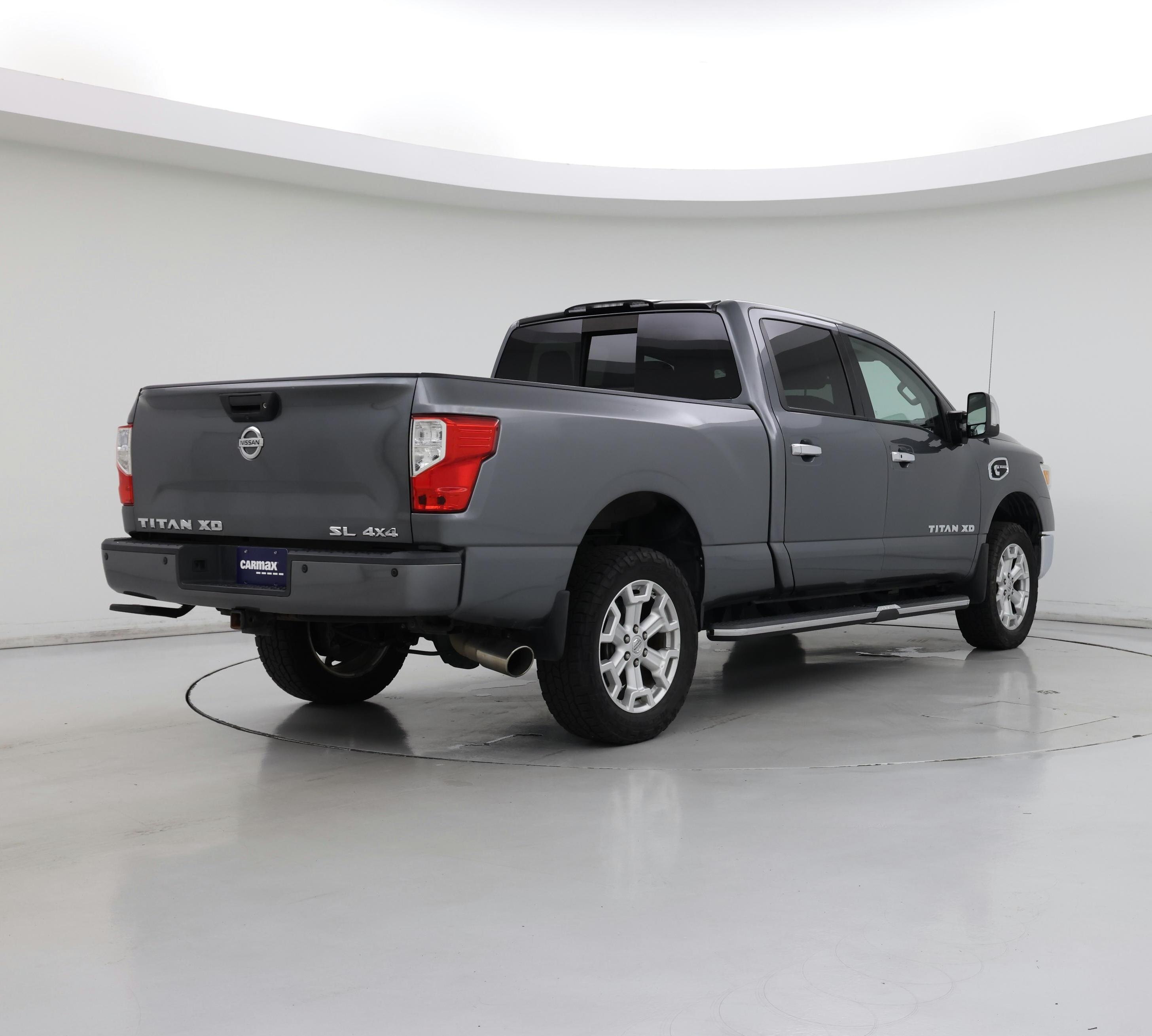 Thumbnail: 2017 Nissan Titan - 8