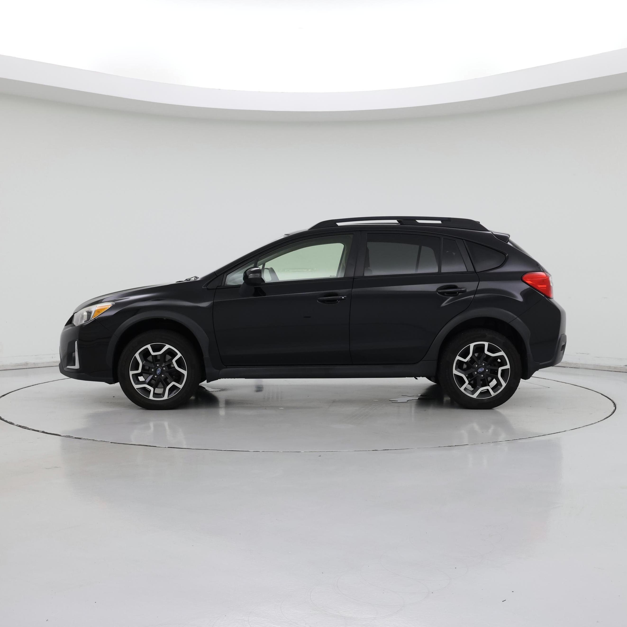 Thumbnail: 2016 Subaru XV Crosstrek - 3