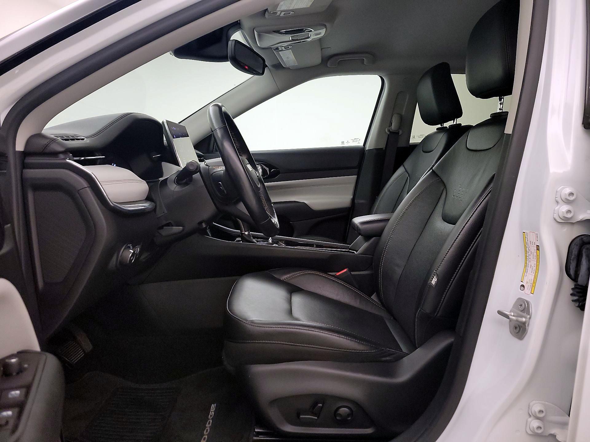 Thumbnail: 2022 Jeep Compass - 11