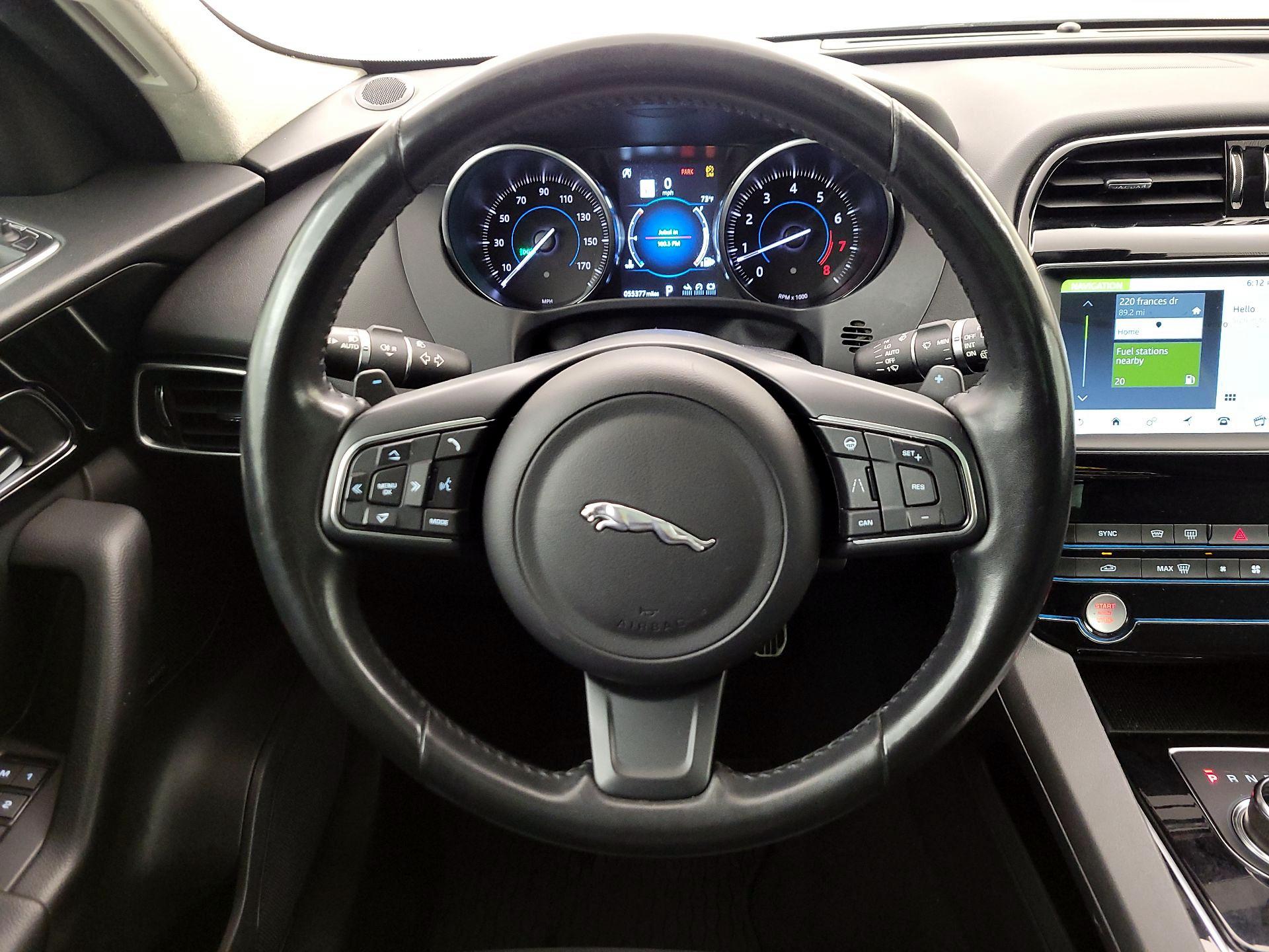Thumbnail: 2019 Jaguar F-Pace - 10