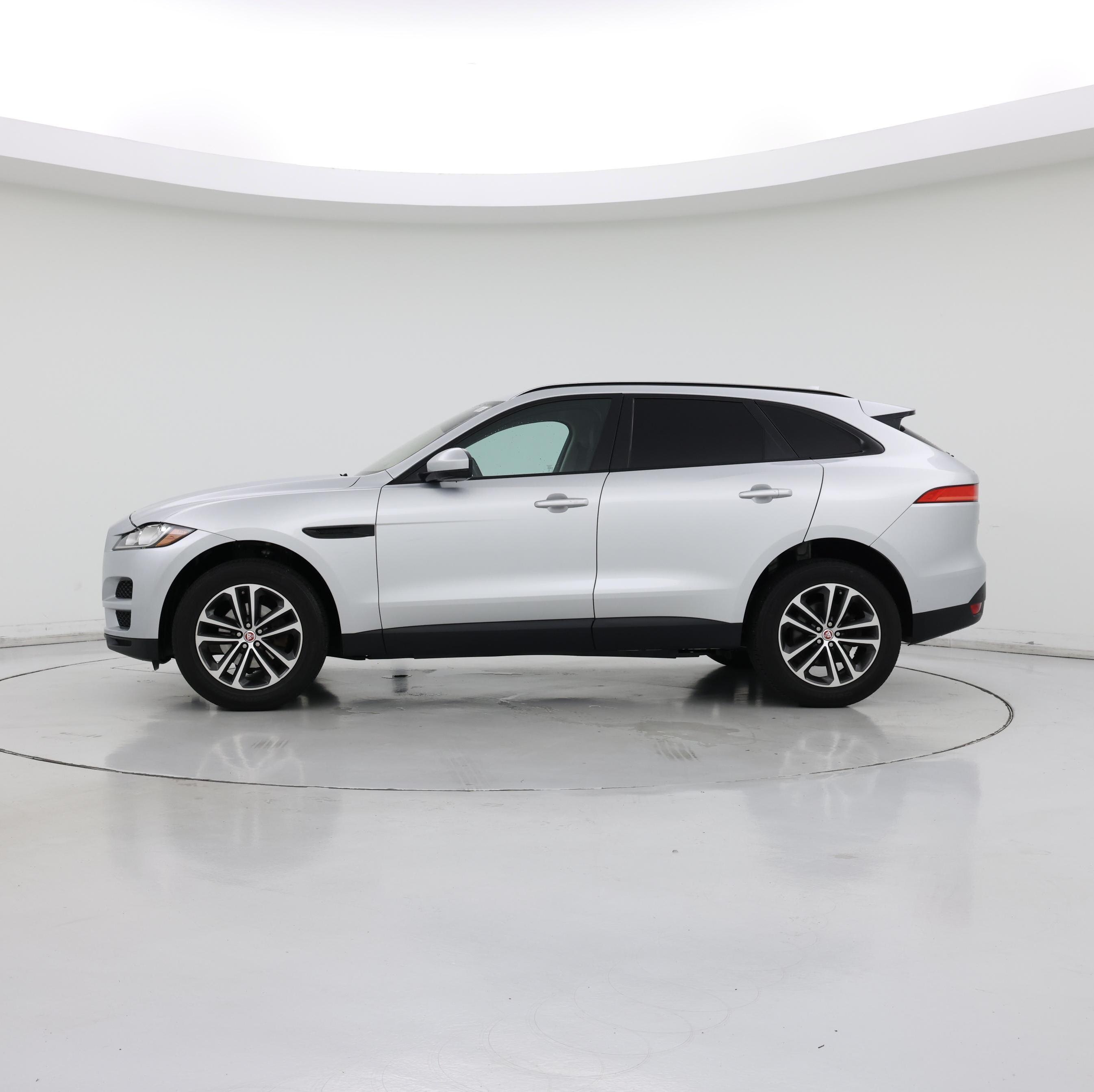 Thumbnail: 2019 Jaguar F-Pace - 3