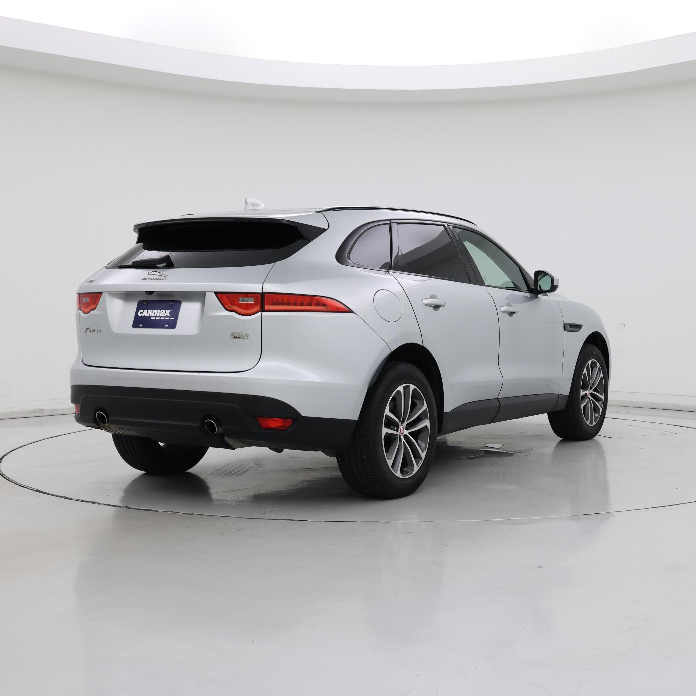 Thumbnail: 2019 Jaguar F-Pace - 8