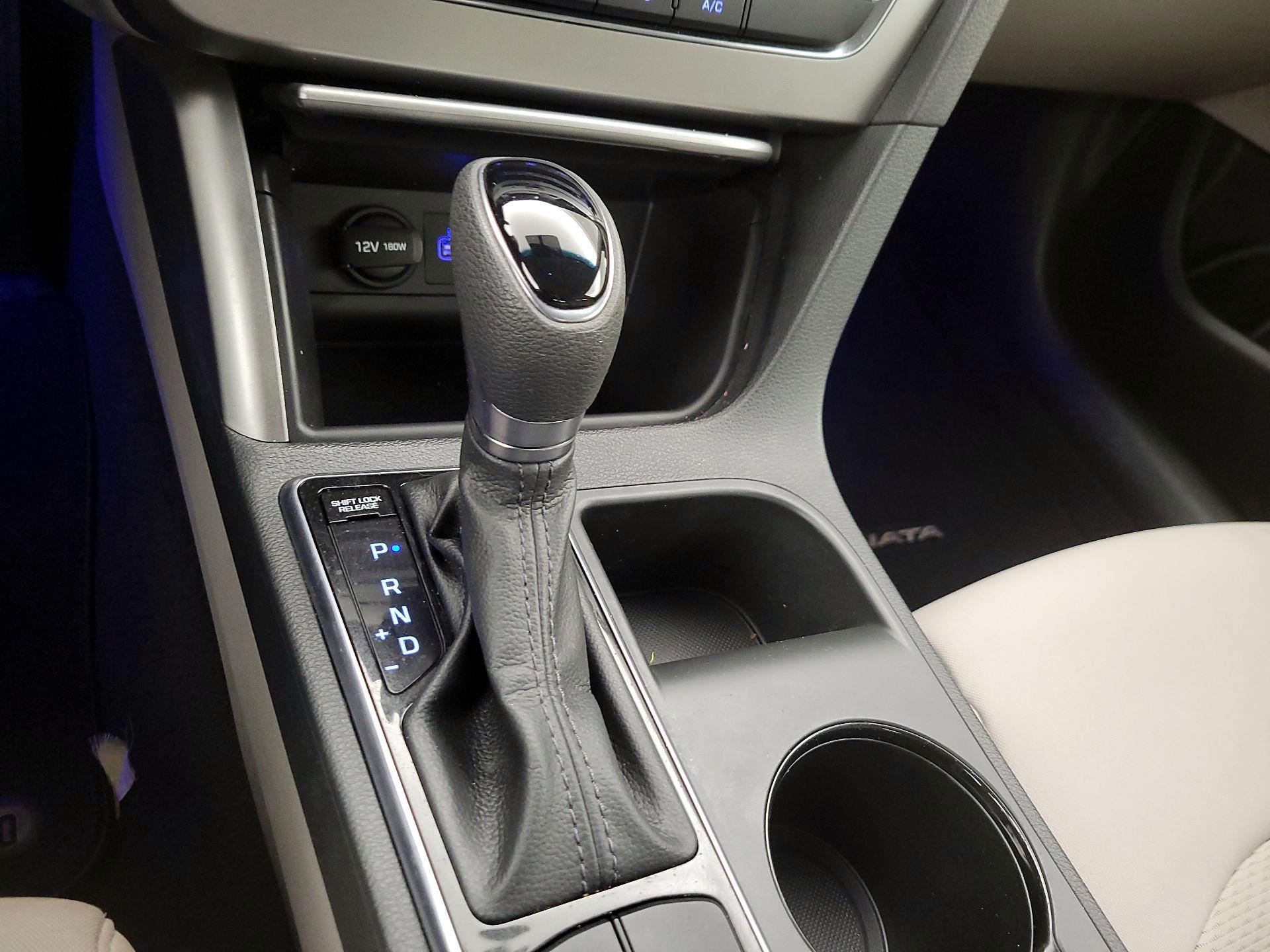 Thumbnail: 2015 Hyundai Sonata - 17