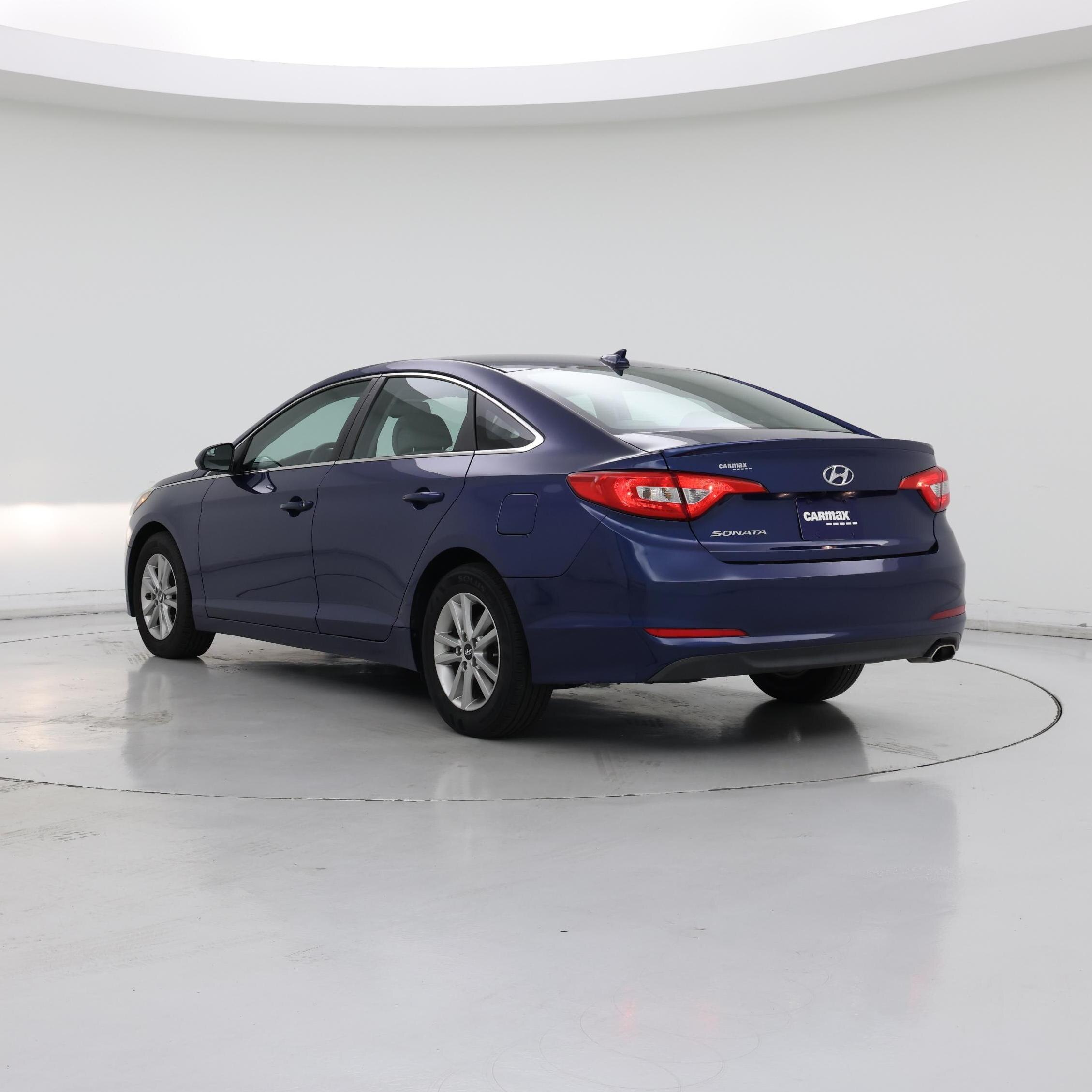 Thumbnail: 2015 Hyundai Sonata - 2