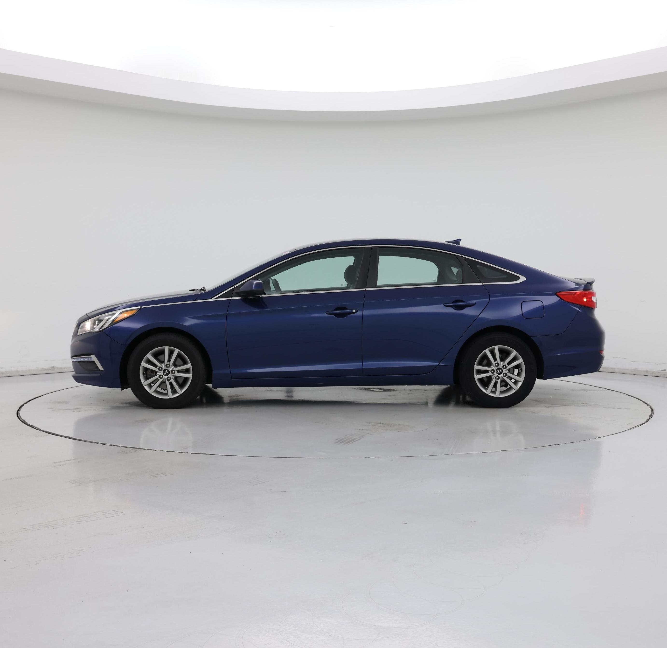 Thumbnail: 2015 Hyundai Sonata - 3