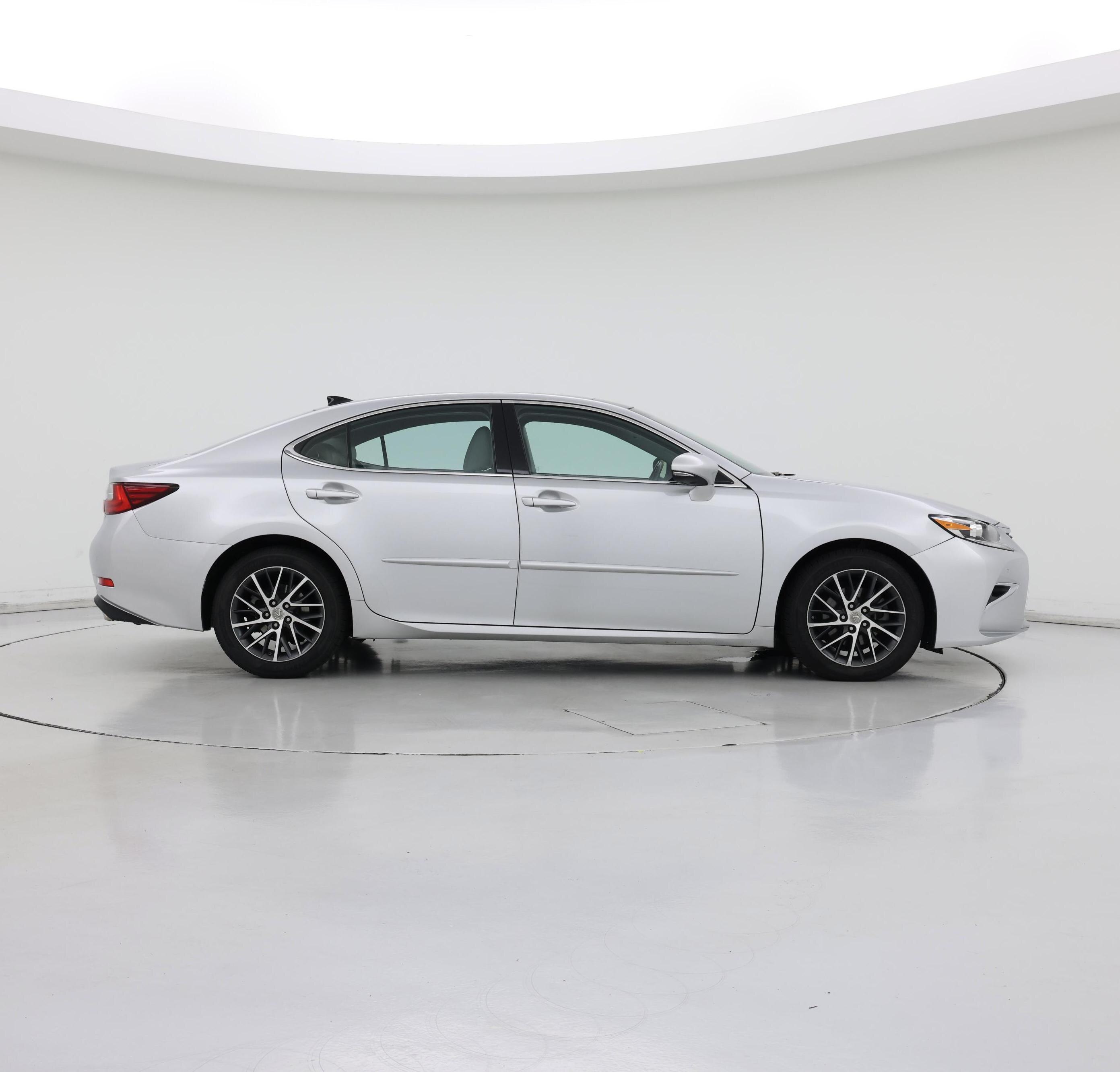Thumbnail: 2016 Lexus ES - 7