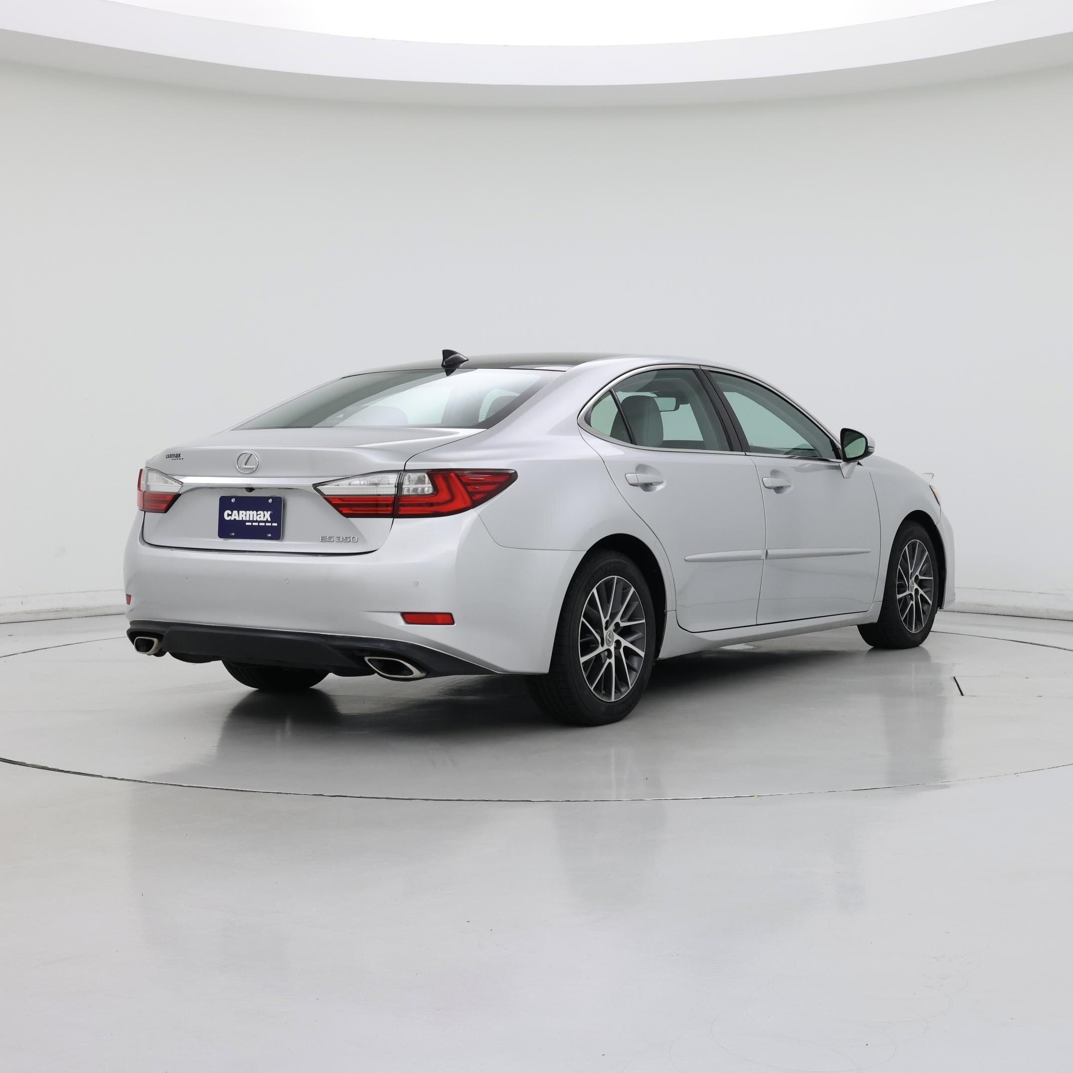 Thumbnail: 2016 Lexus ES - 8
