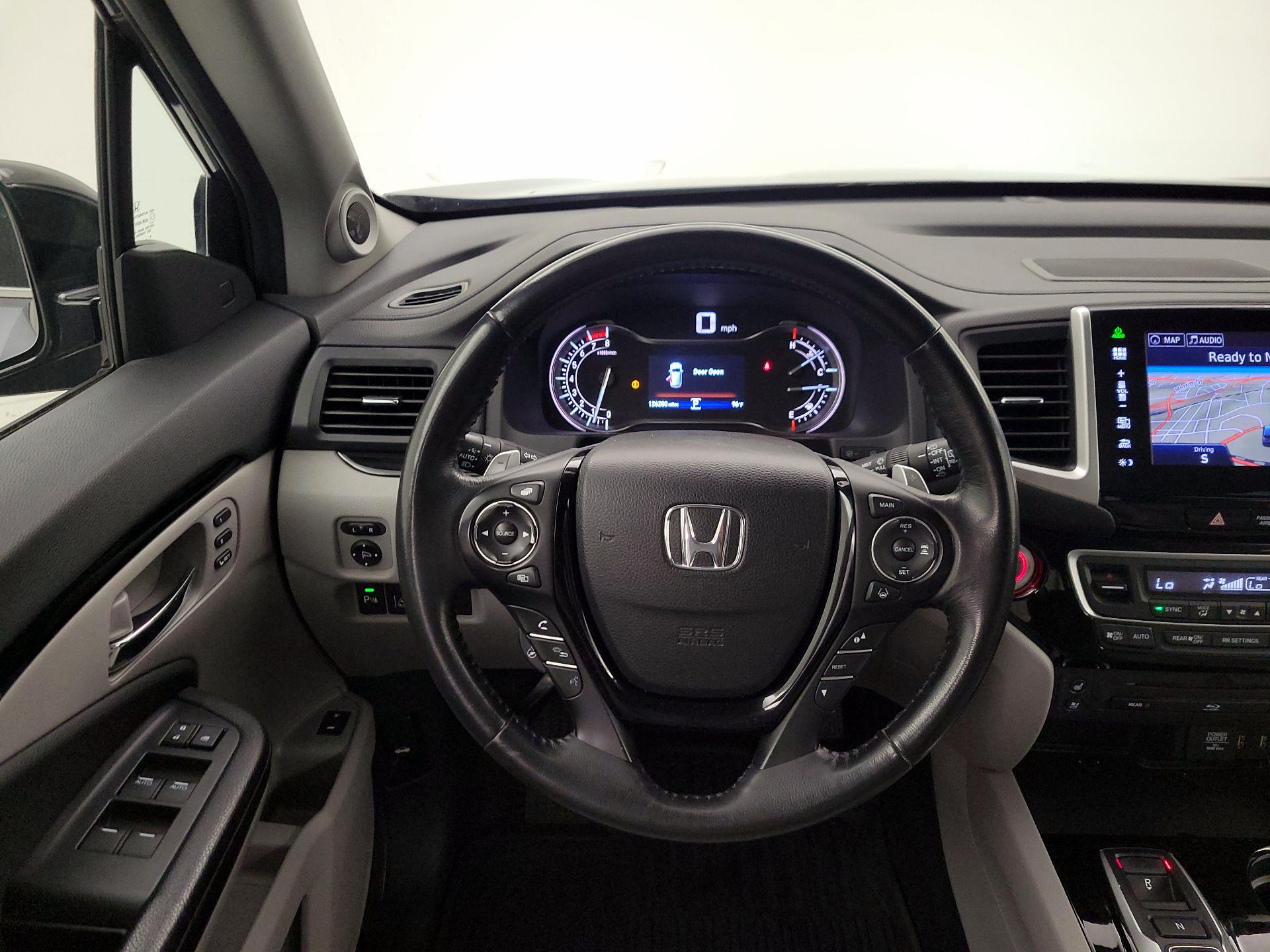 Thumbnail: 2016 Honda Pilot - 10