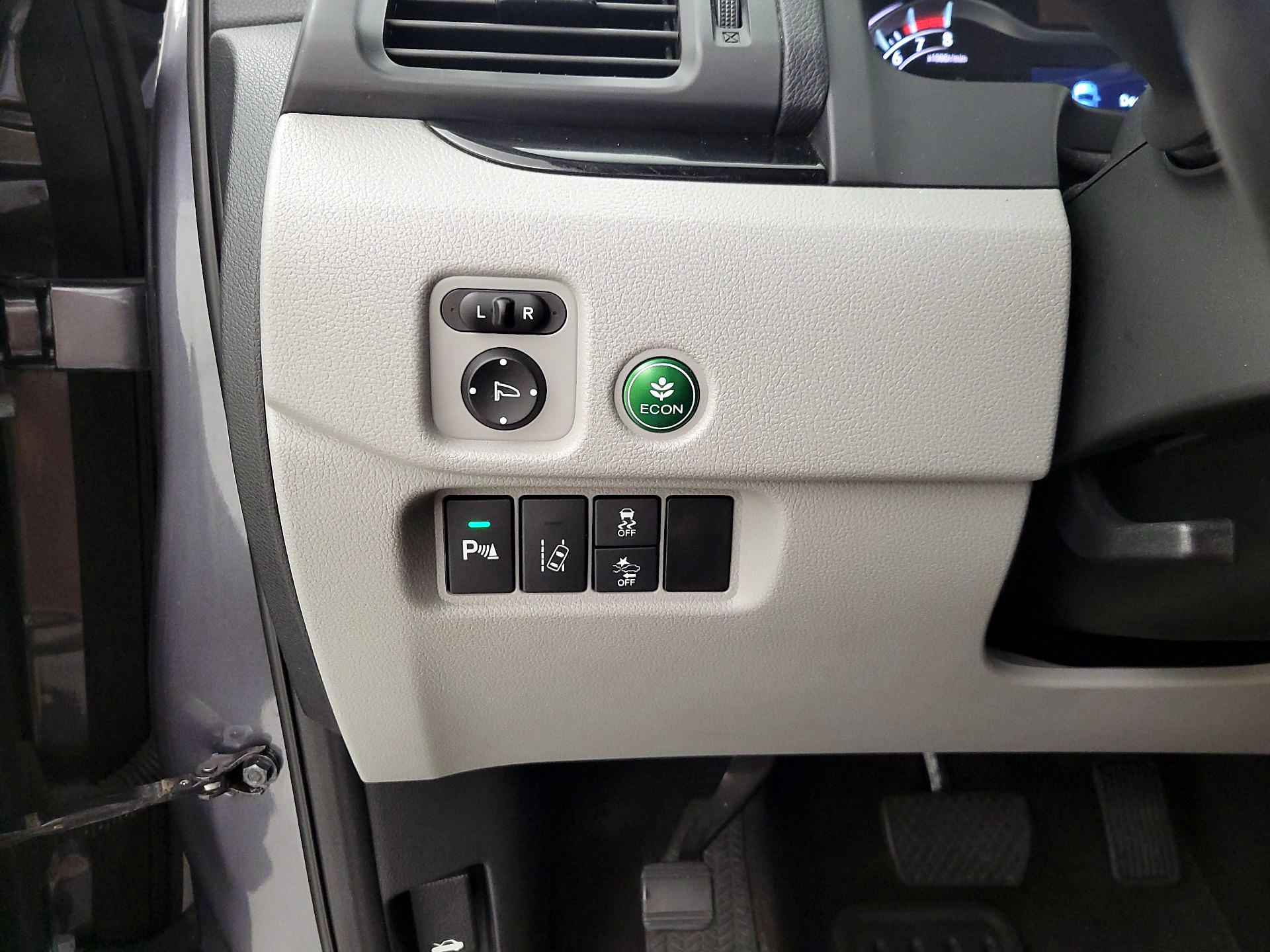 Thumbnail: 2016 Honda Pilot - 13