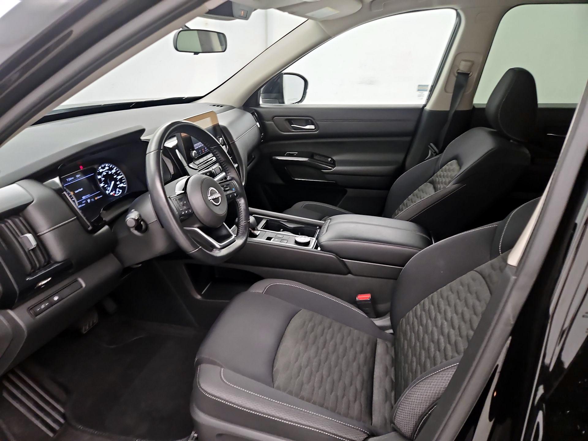 Thumbnail: 2022 Nissan Pathfinder - 11