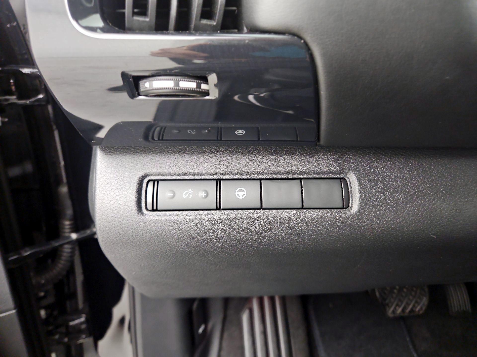 Thumbnail: 2022 Nissan Pathfinder - 13