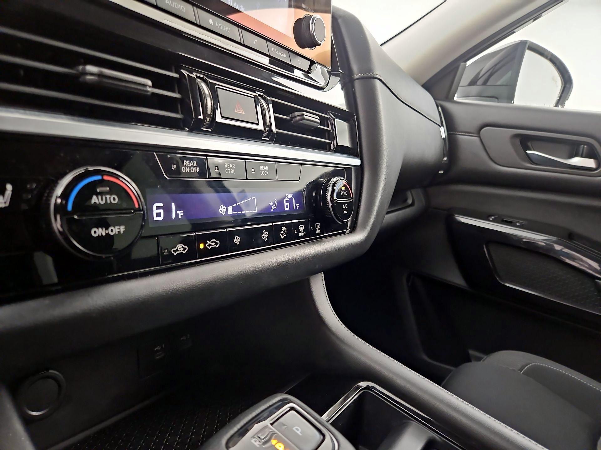 Thumbnail: 2022 Nissan Pathfinder - 16