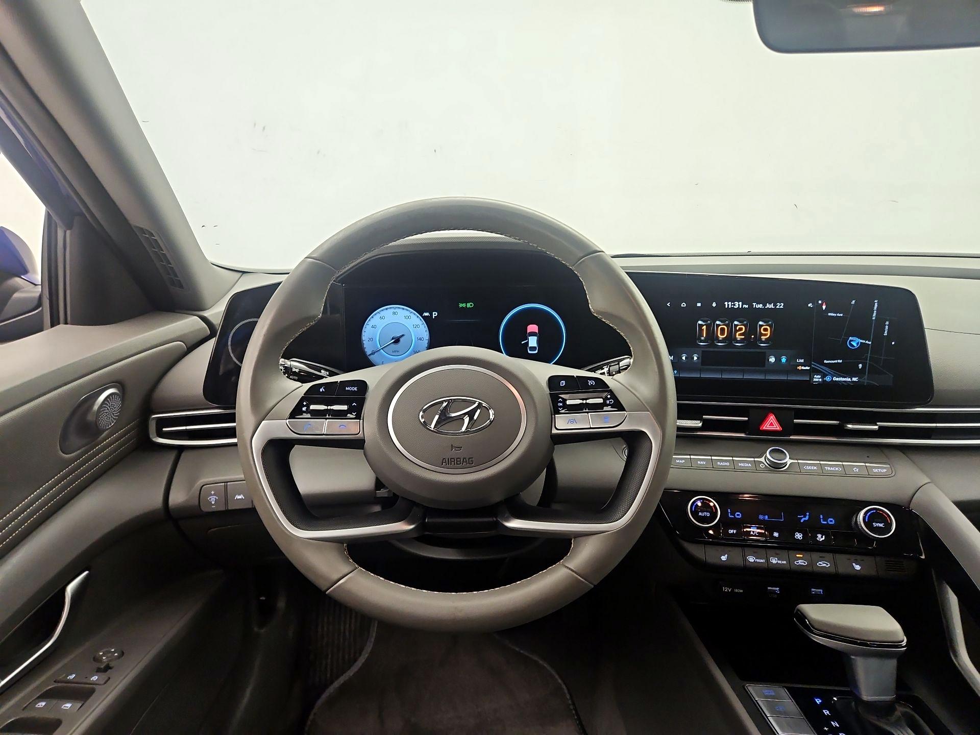 Thumbnail: 2023 Hyundai Elantra - 10