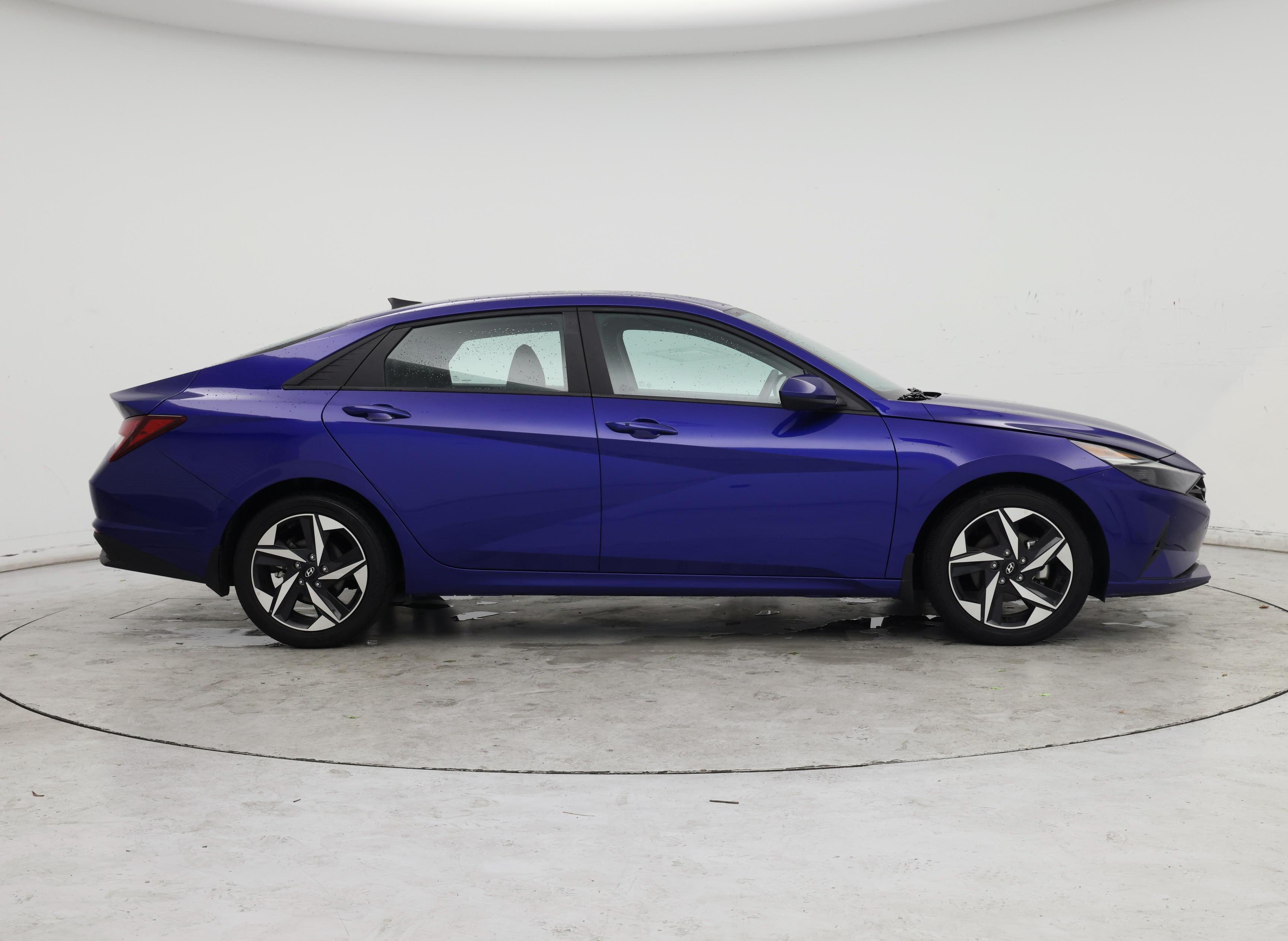 Thumbnail: 2023 Hyundai Elantra - 7