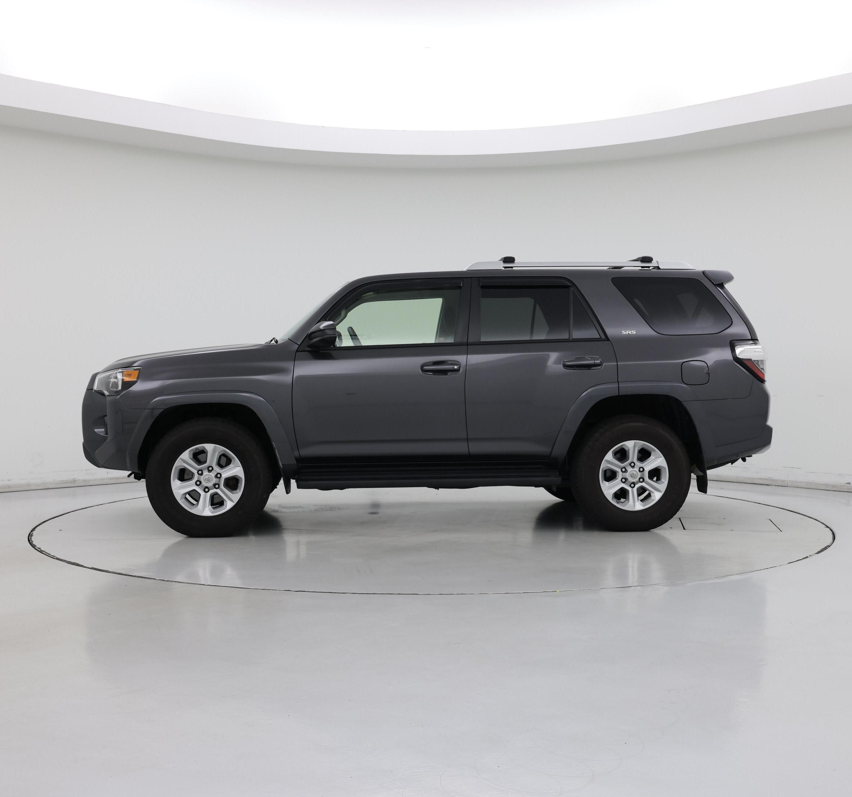 Thumbnail: 2018 Toyota 4Runner - 3