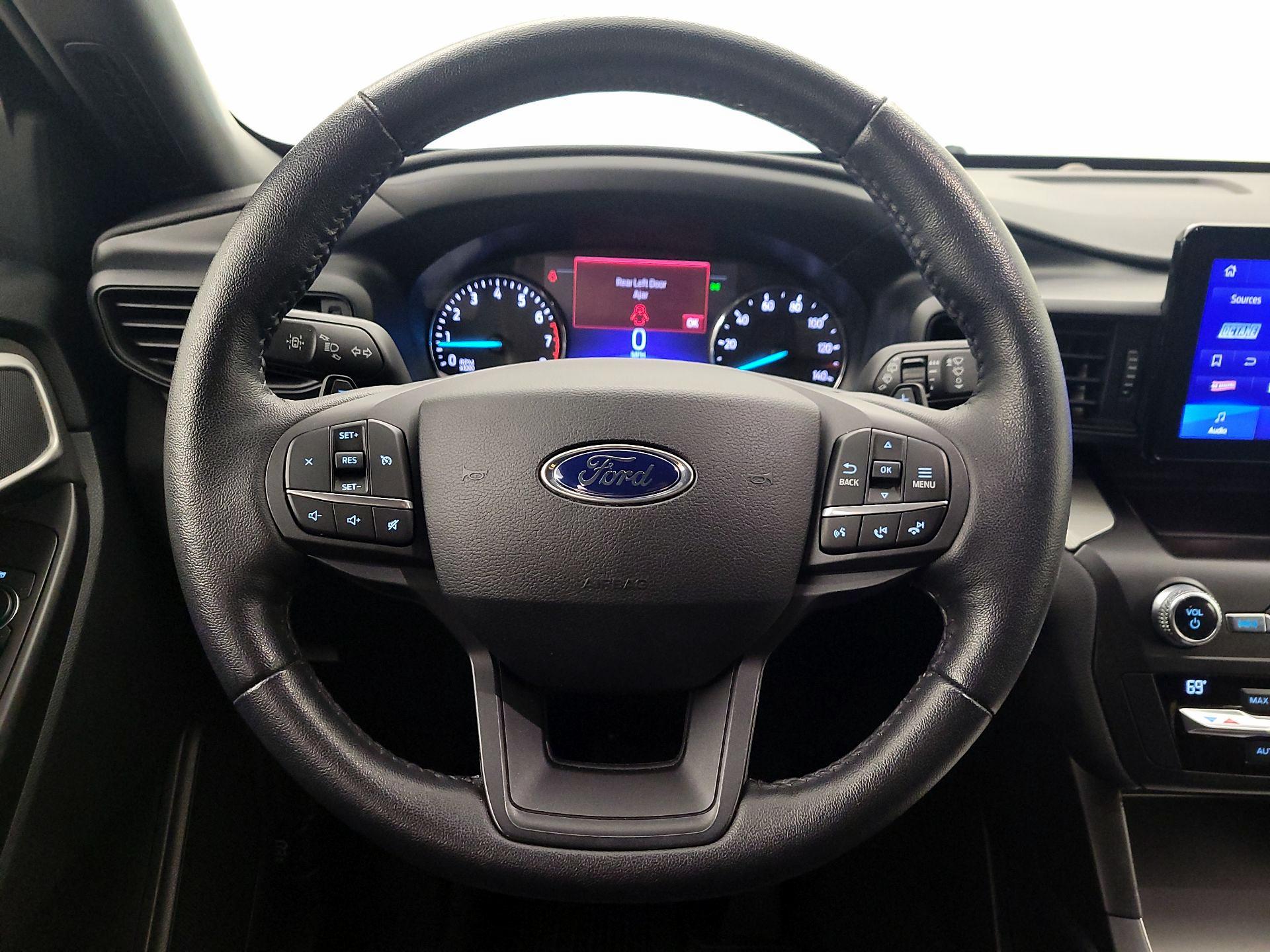 Thumbnail: 2020 Ford Explorer - 10