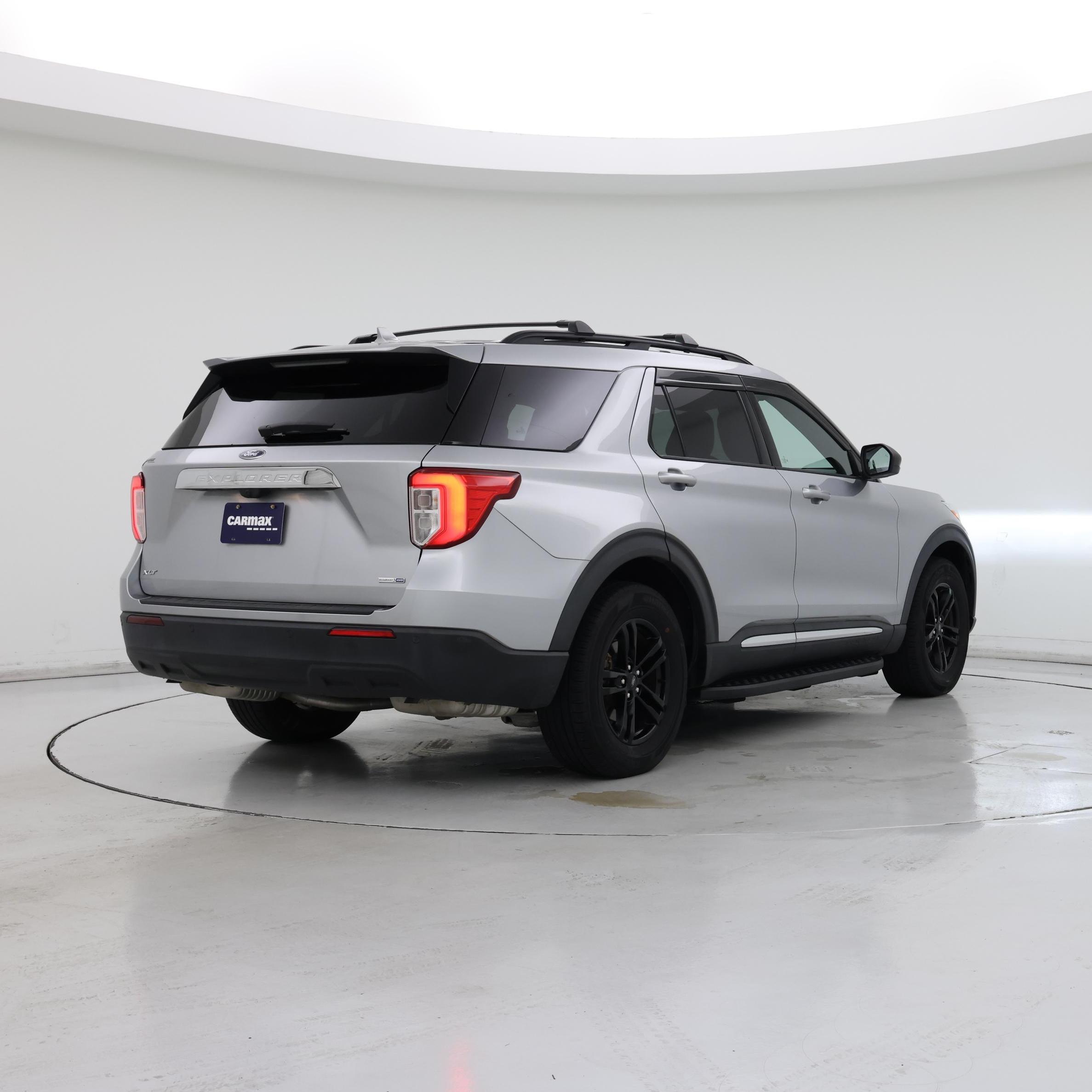 Thumbnail: 2020 Ford Explorer - 8